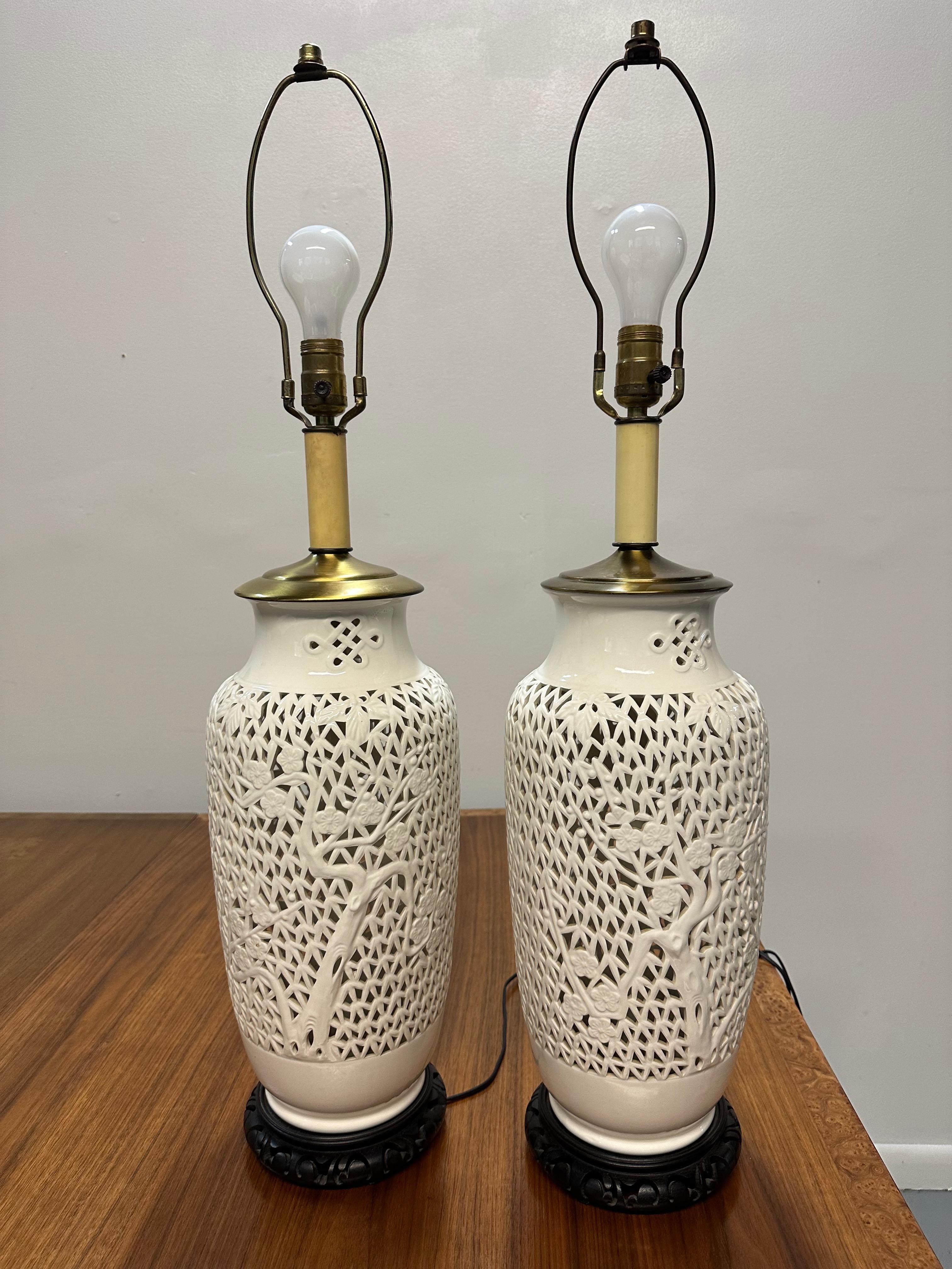 1960er Jahre Paar Blanc de Chine Gelenk-Tischlampen Mid Century (Keramik)