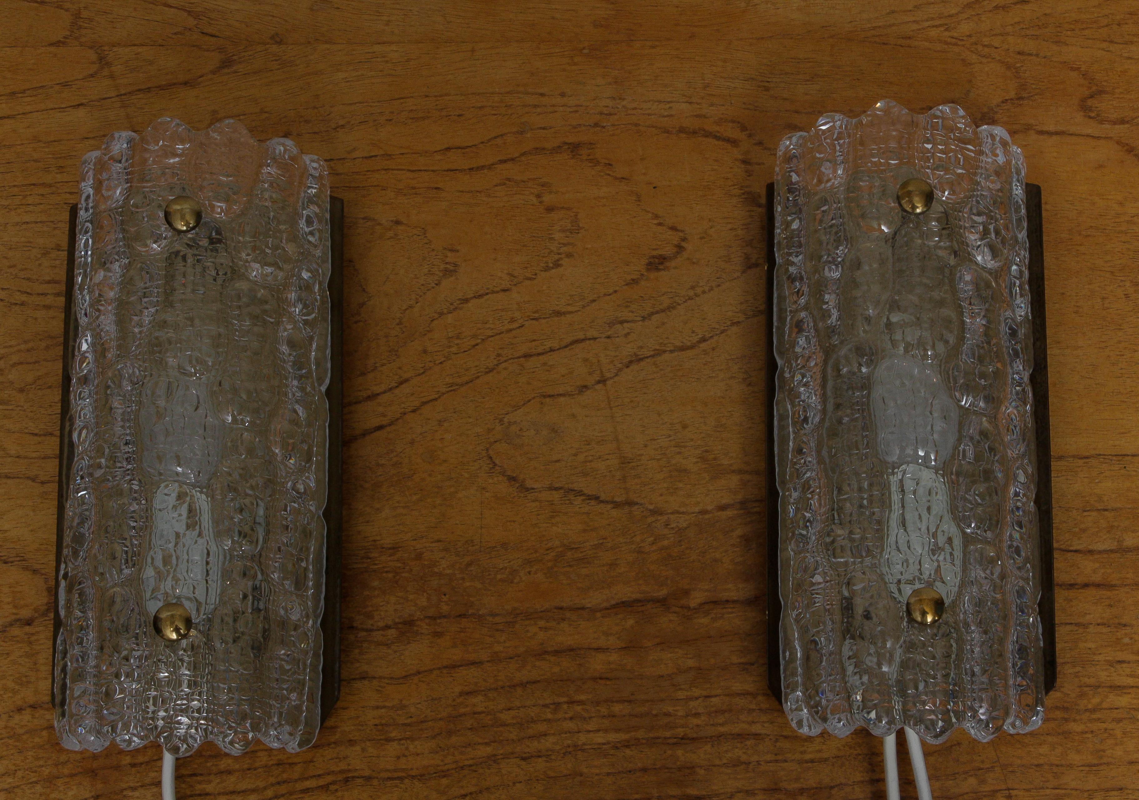 1960s, Pair of Brass and Crystal Wall Lights by Carl Fagerlund for Orrefors For Sale 2