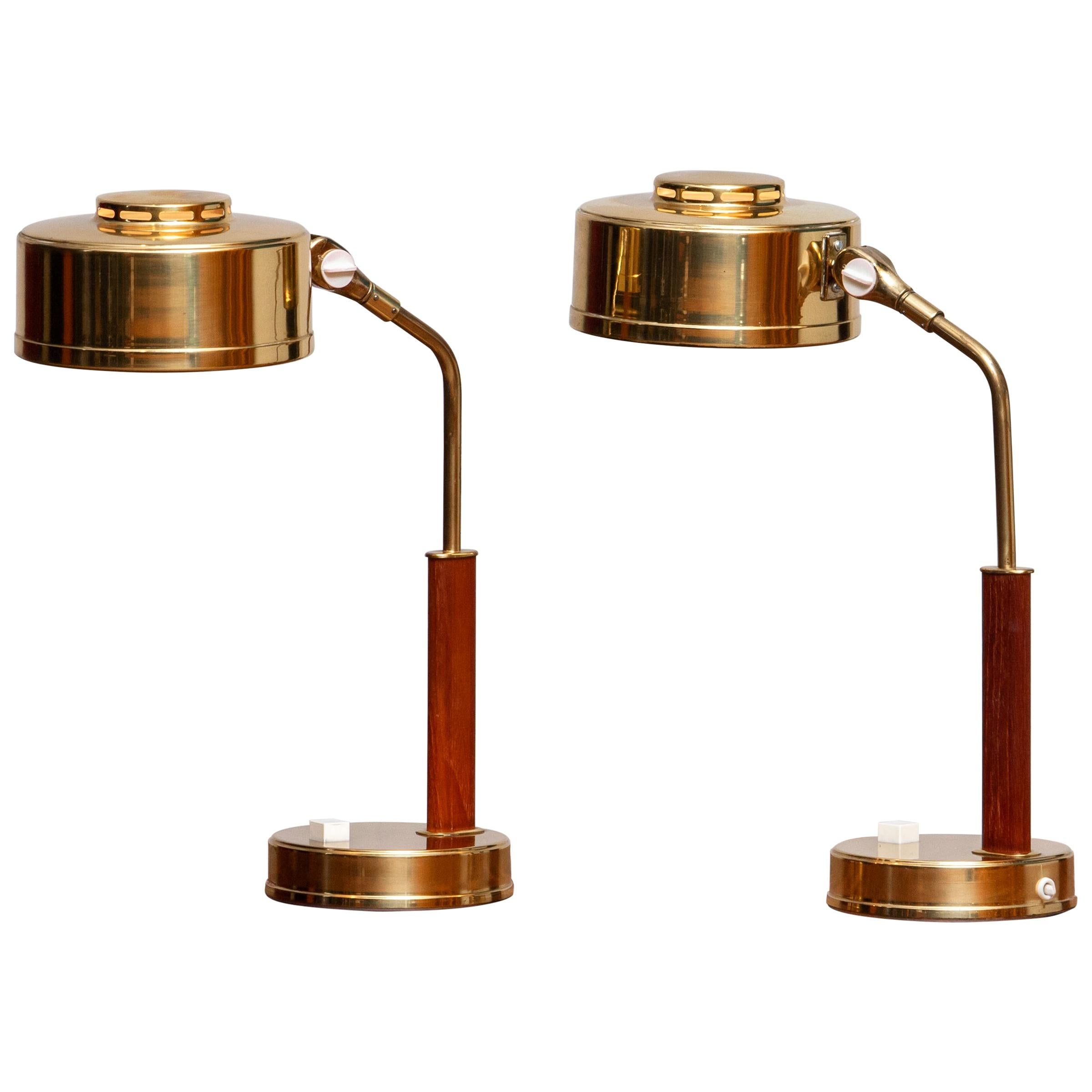 Beautiful set of two table or desk lamps by BJS Skellefteå in brass and teak.
Technically 100% and suitable for 230 and 110 volts. (Bulb size E27 E28)
Overall condition is good.