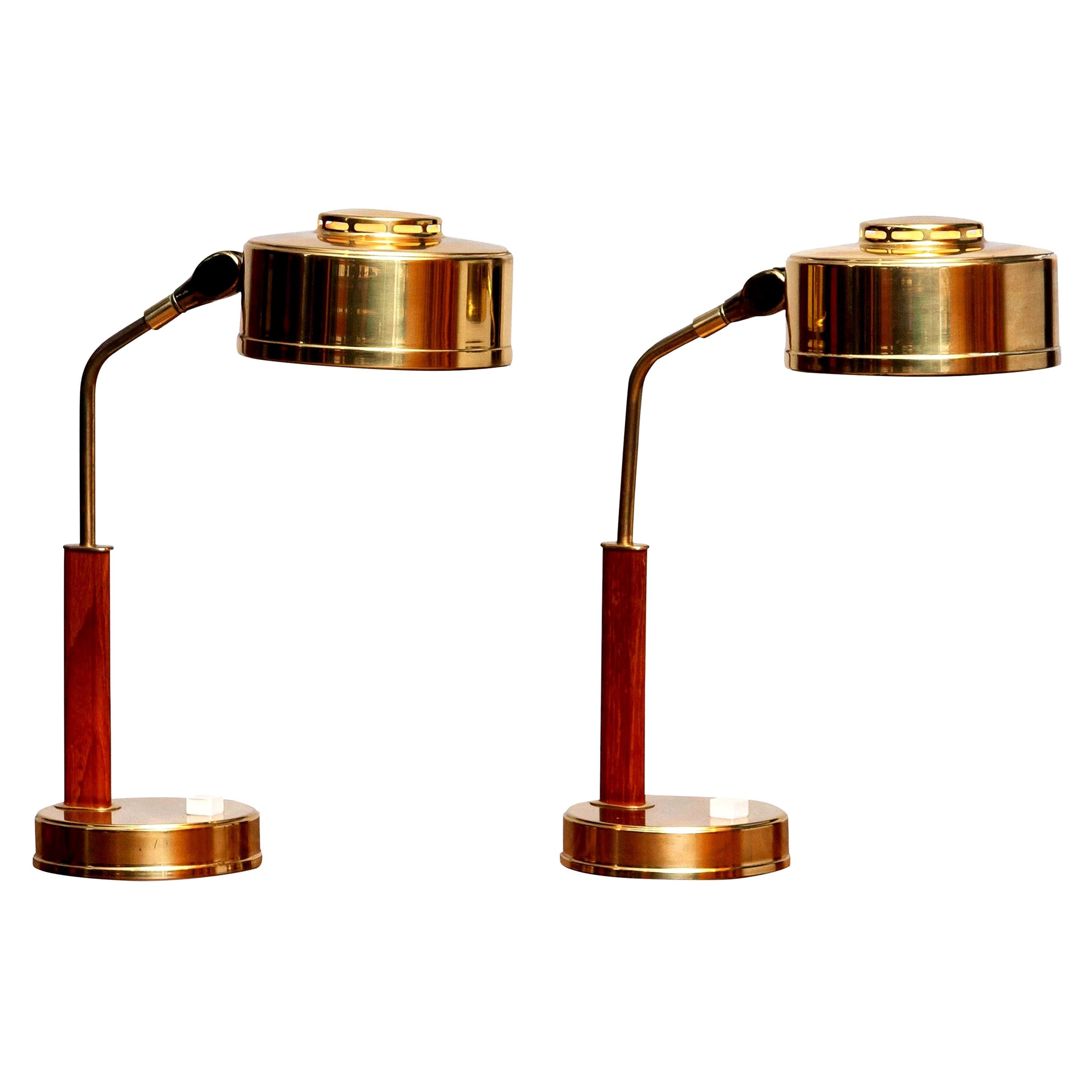 Beautiful set of two table or desk lamps by BJS Skellefteå in brass and teak.
Technically 100% and suitable for 230 and 110 volts. (Bulb size E27 E28)
Overall condition is good.