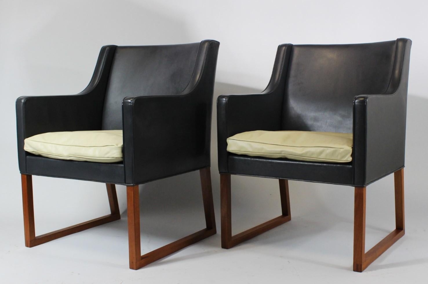 Leather 1960s Pair of Børge Mogensen Lounge Chairs Model 3246