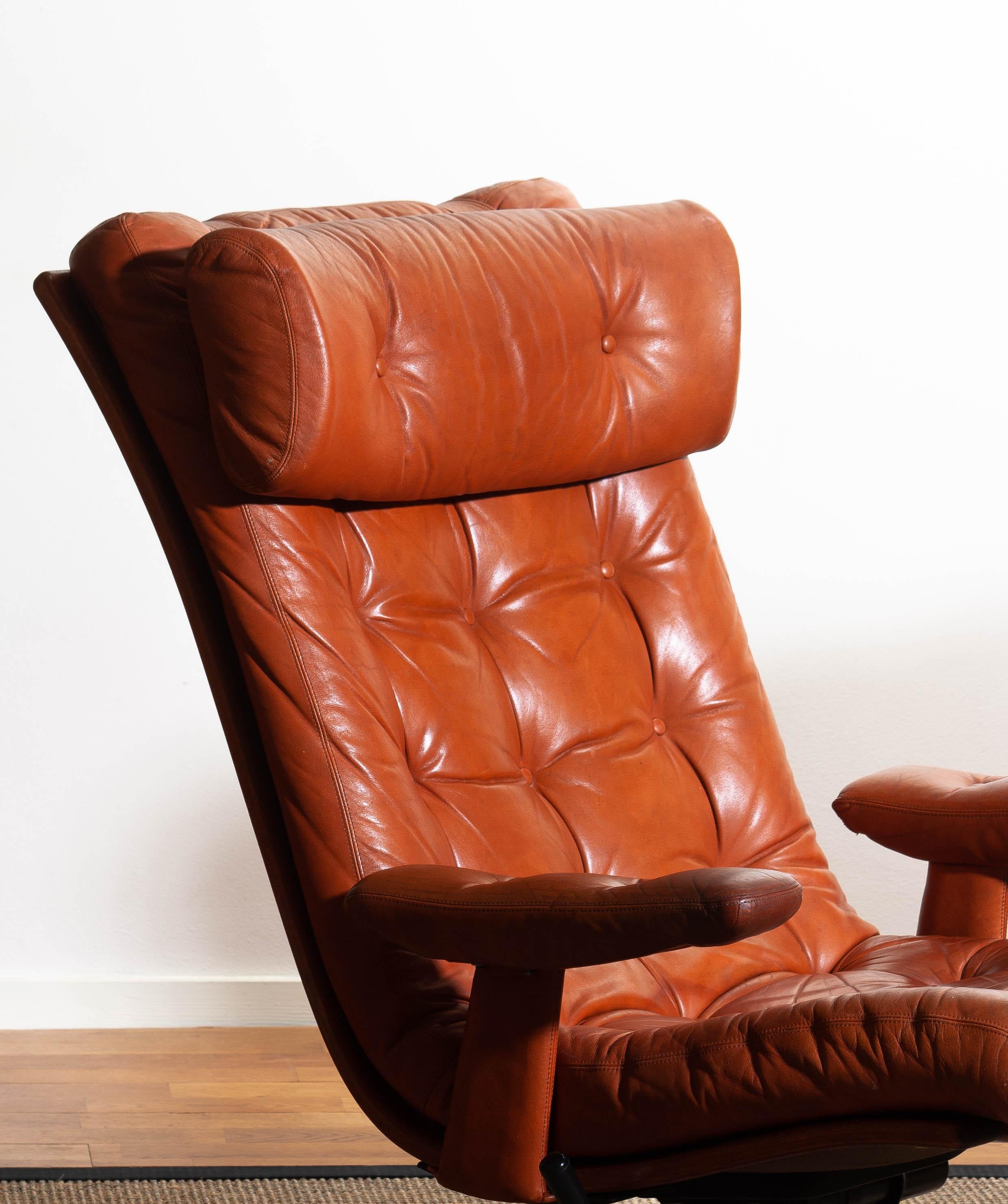 1960s Pair of Cognac Leather Swivel / Relax Lounge Chairs by Göte Design Nässjö 2