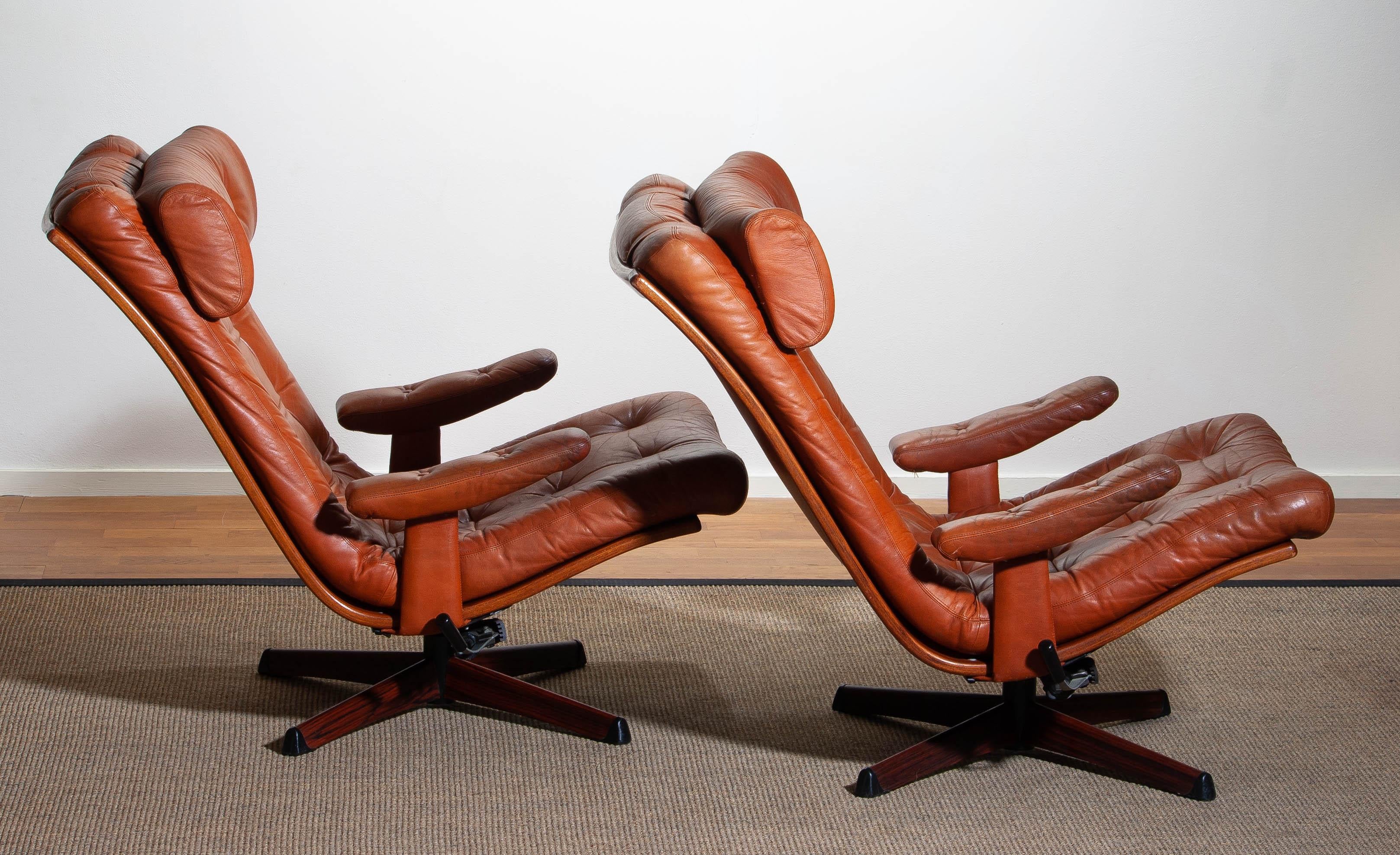 1960s Pair of Cognac Leather Swivel / Relax Lounge Chairs by Göte Design Nässjö 6