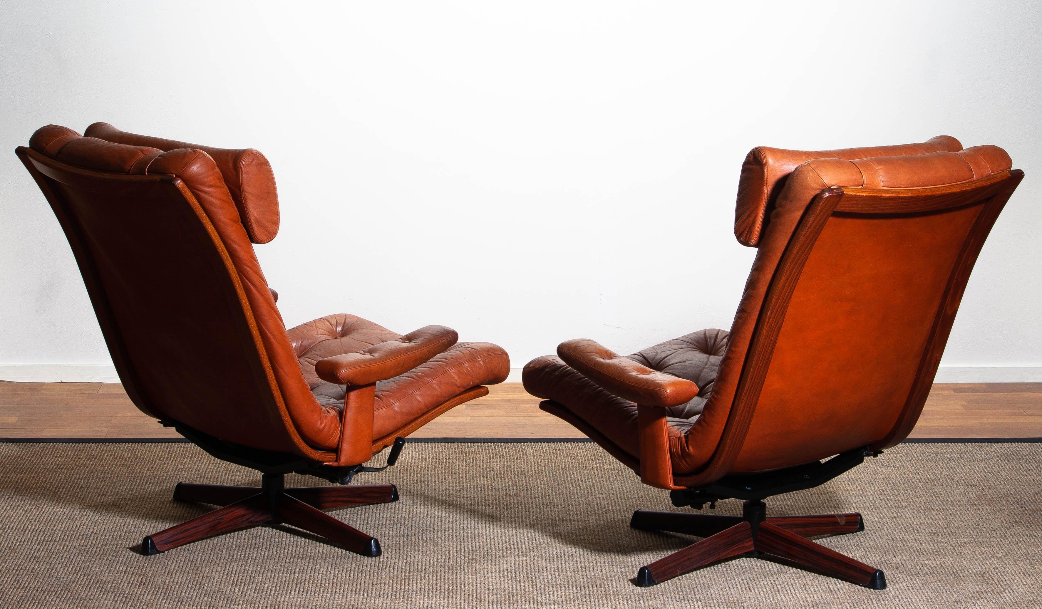 1960s Pair of Cognac Leather Swivel / Relax Lounge Chairs by Göte Design Nässjö 10