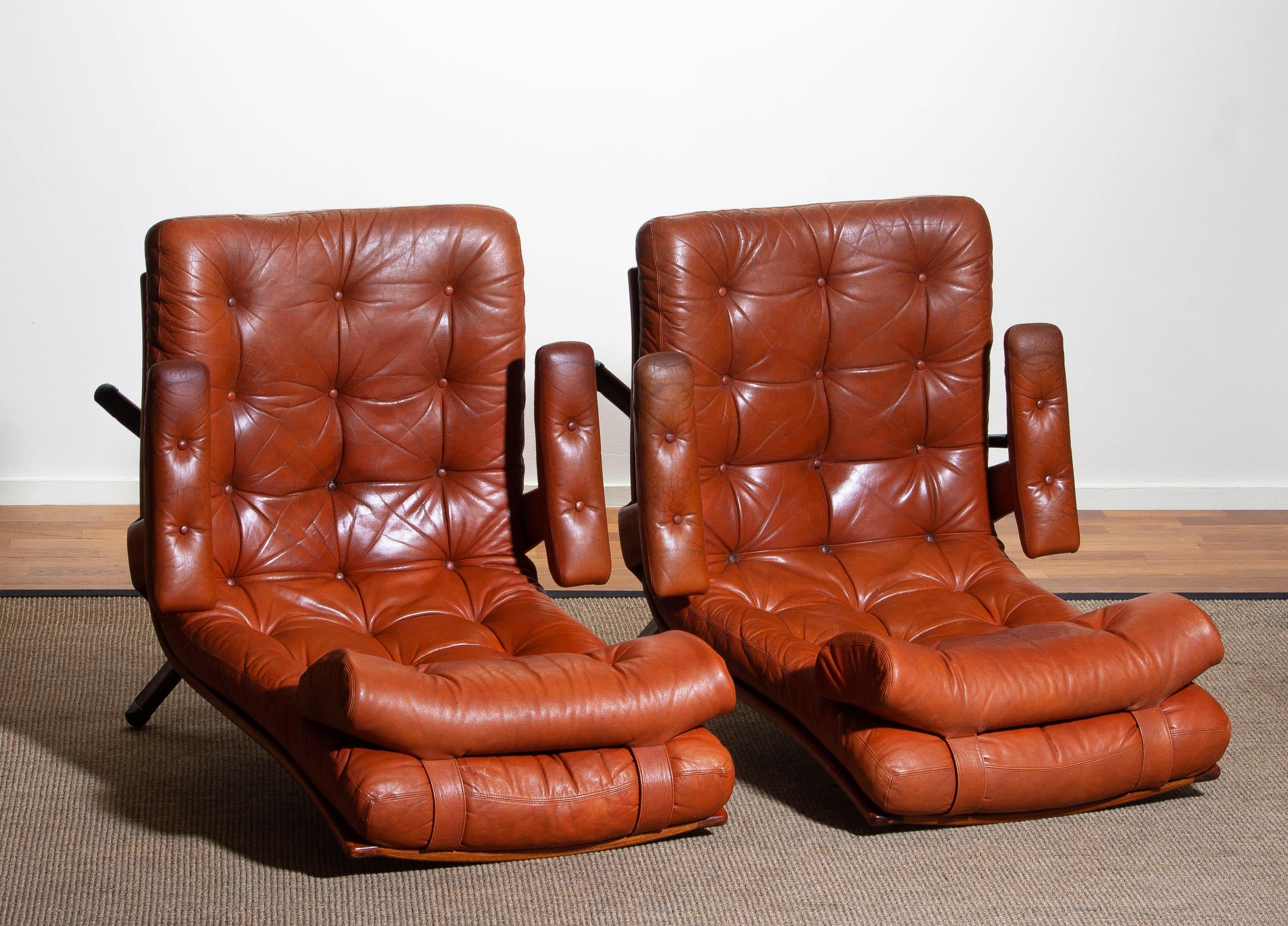 1960s Pair of Cognac Leather Swivel / Relax Lounge Chairs by Göte Design Nässjö 12