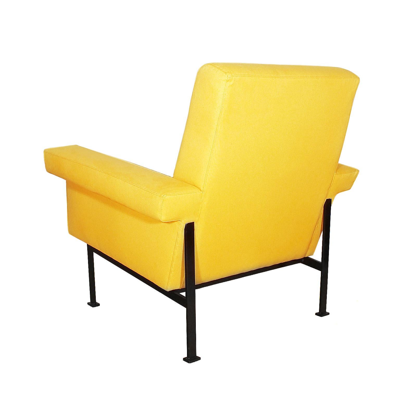 Mid-20th Century 1960s Pair of Cubist Armchairs, Wrought Iron, Yellow Cotton Upholstery, Italy