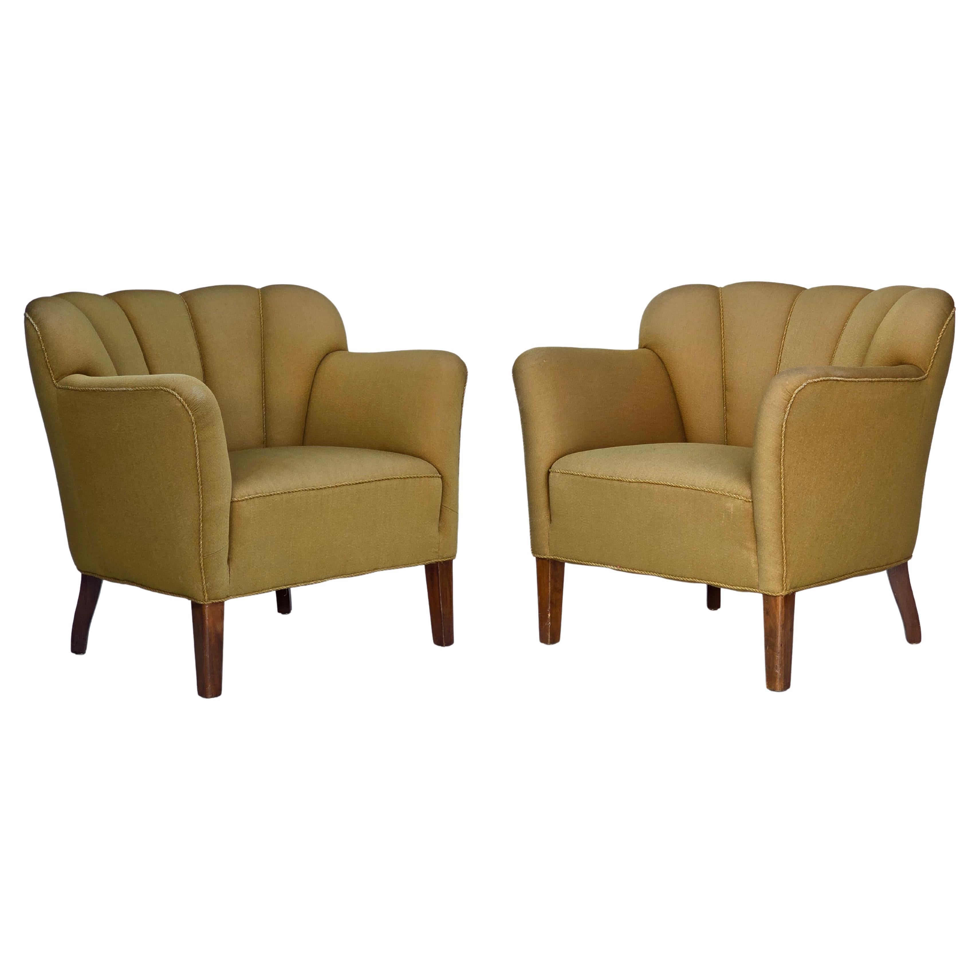 Anni '60, coppia di poltrone Wood, lana da arredamento verde, gambe in legno di frassino. in vendita