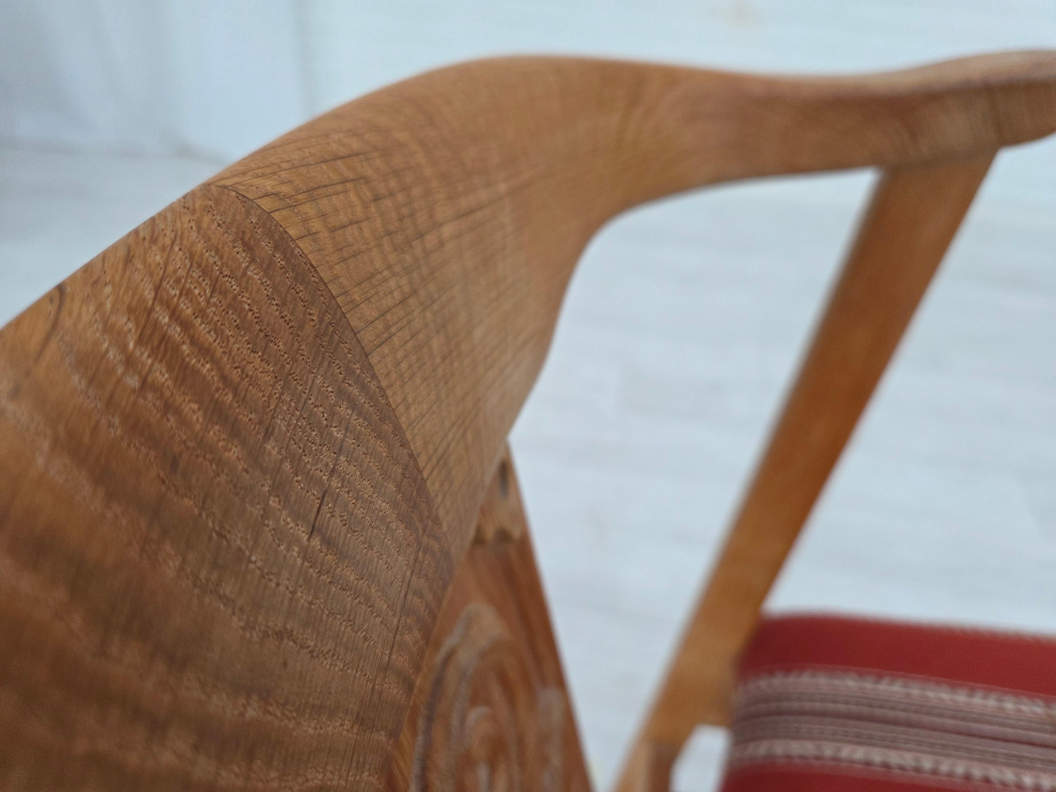 1960s, pair of Danish dining chairs, solid oak wood, furniture wool. For Sale 5