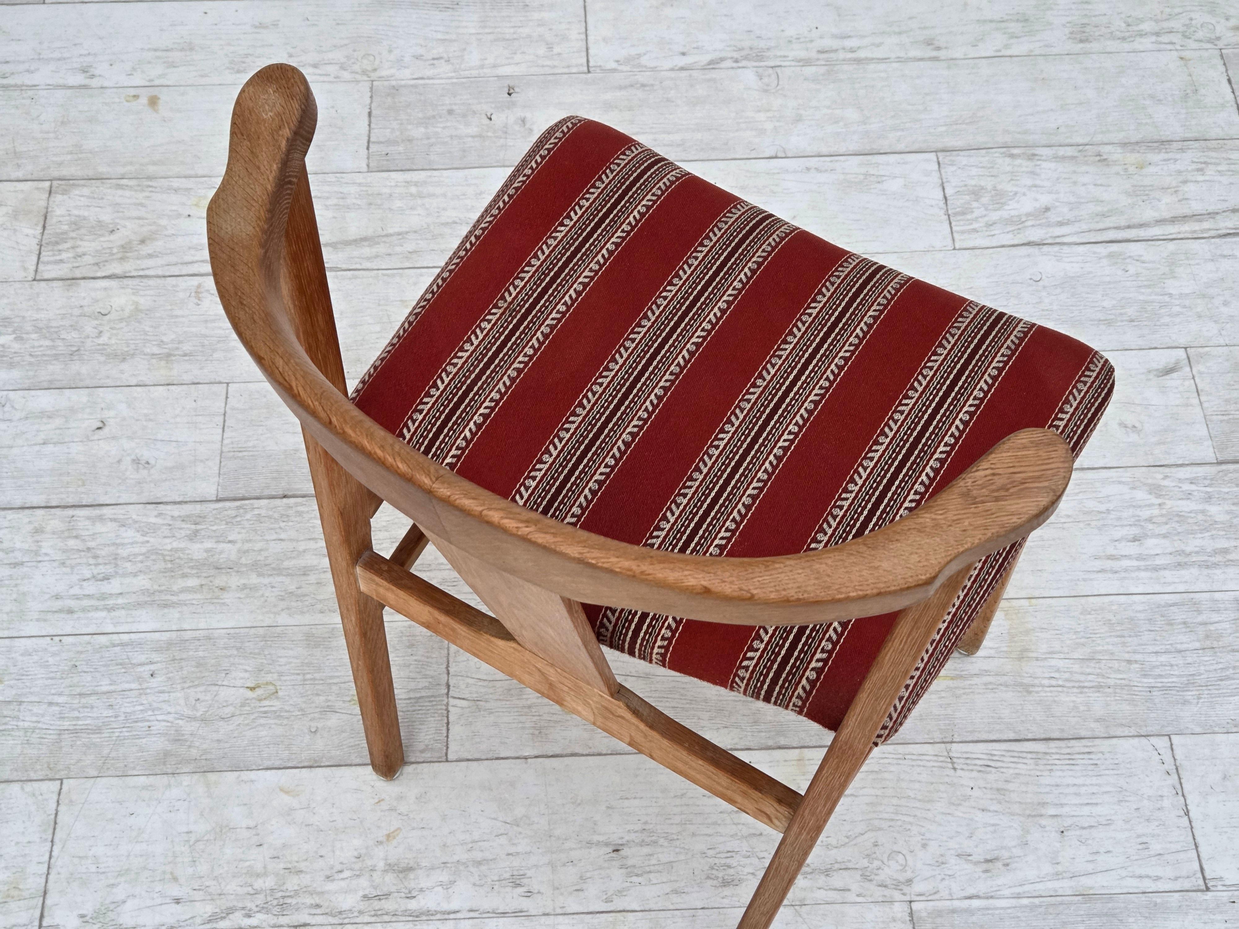 1960s, pair of Danish dining chairs, solid oak wood, furniture wool. For Sale 9