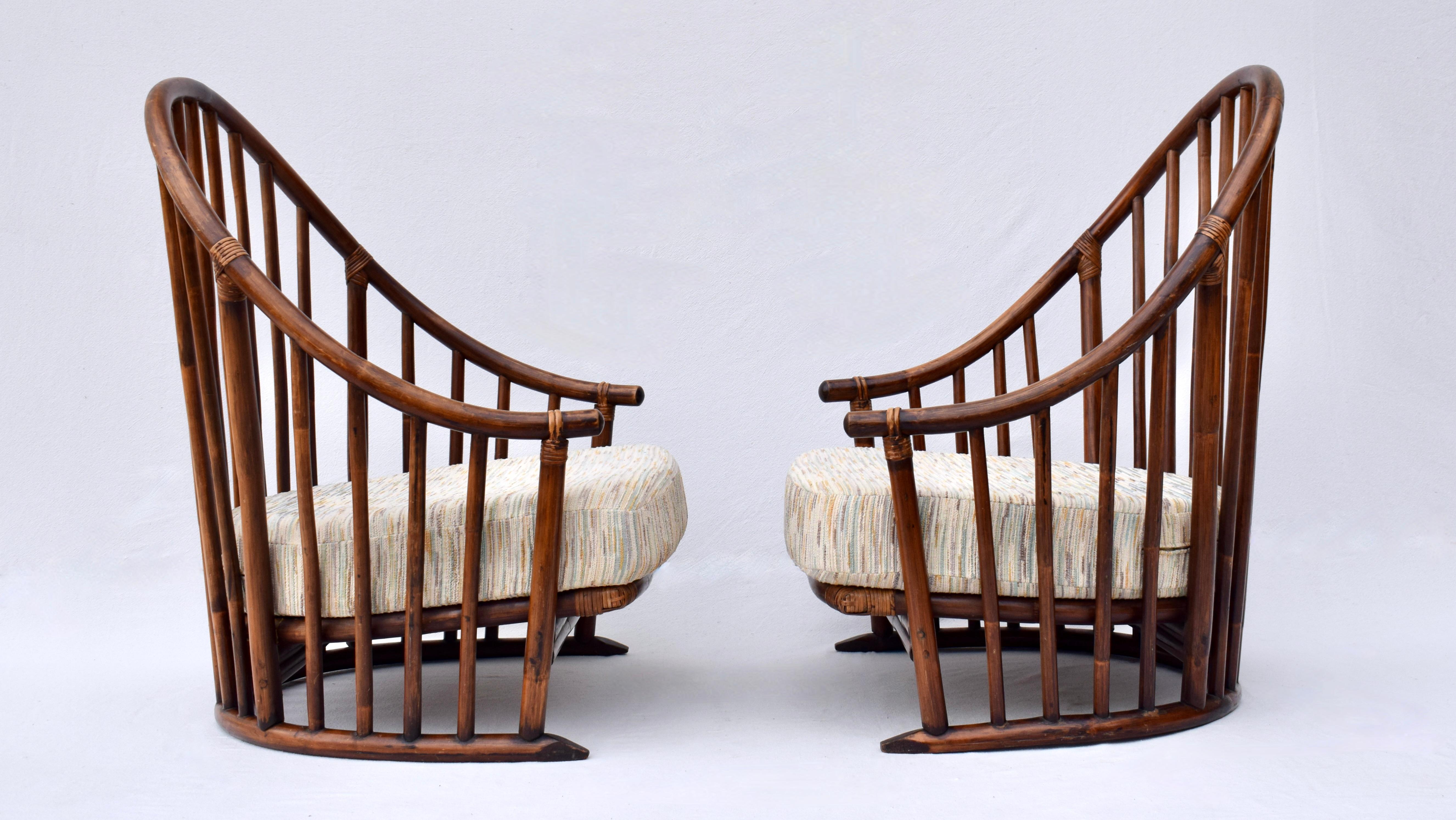 Coppia di sedie moderne danesi con schienale a fuso degli anni '60 alla maniera di Hans Wegner in vendita 3