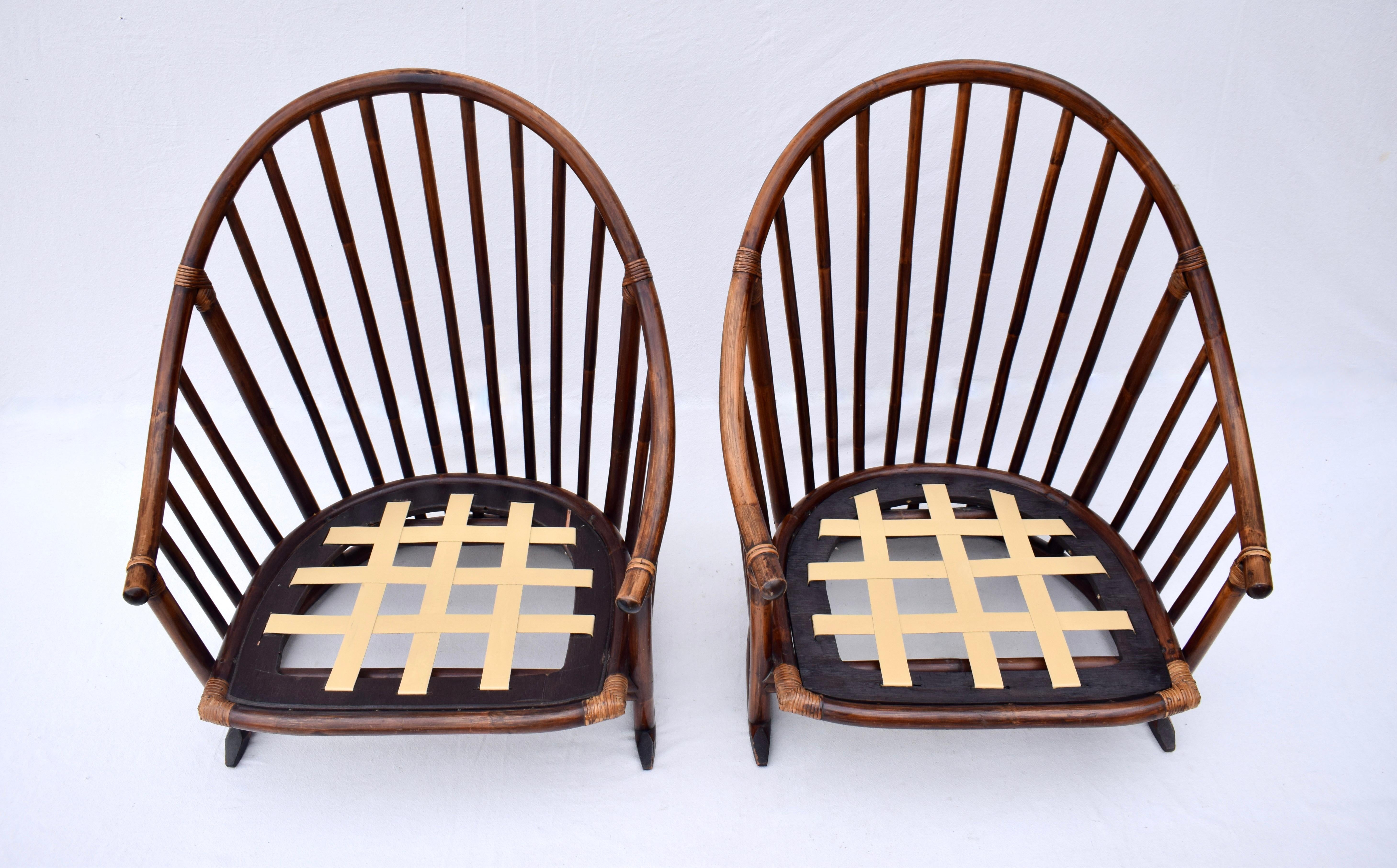 Coppia di sedie moderne danesi con schienale a fuso degli anni '60 alla maniera di Hans Wegner in vendita 6