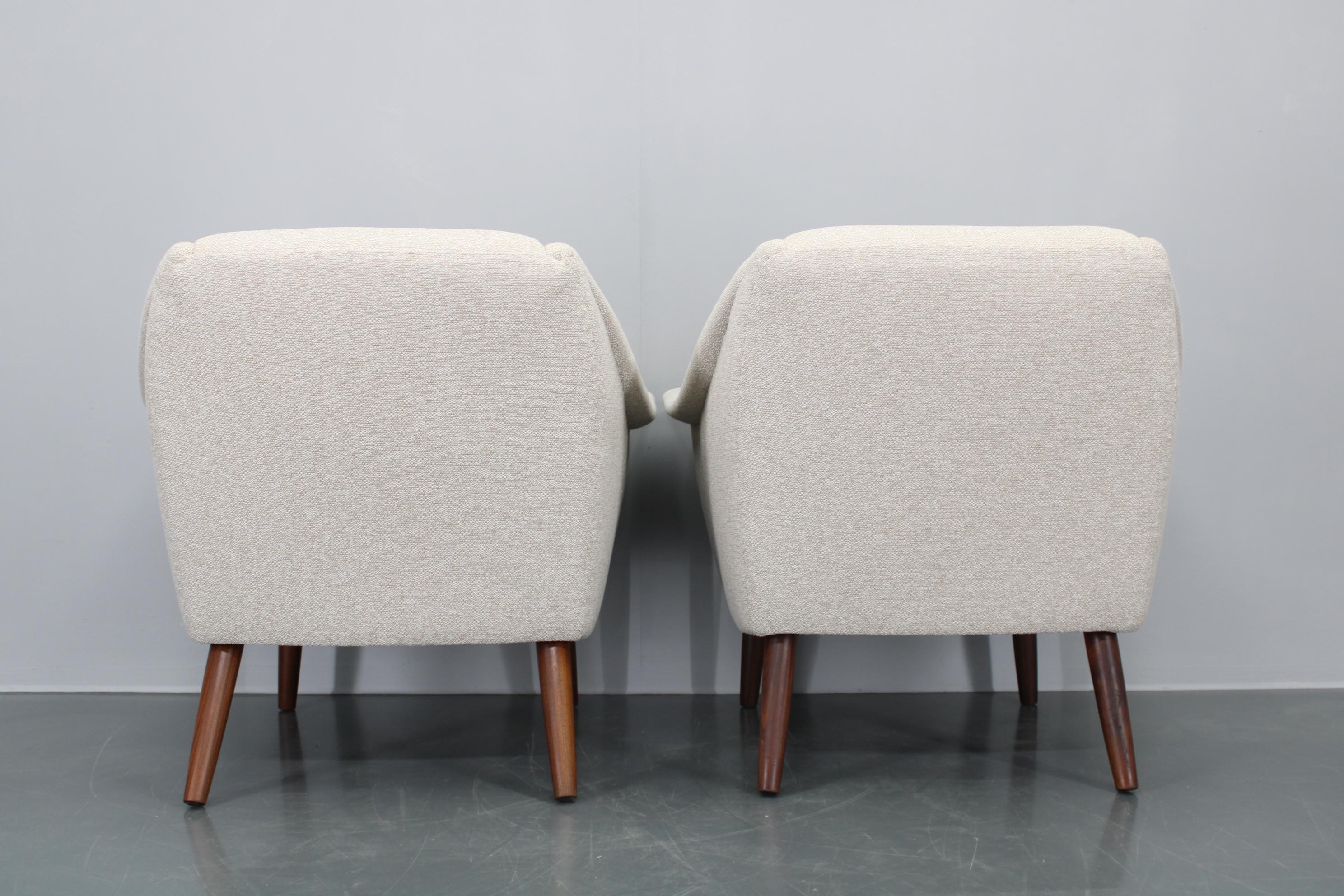 1960s Pair of Danish Restored Armchairs For Sale 4