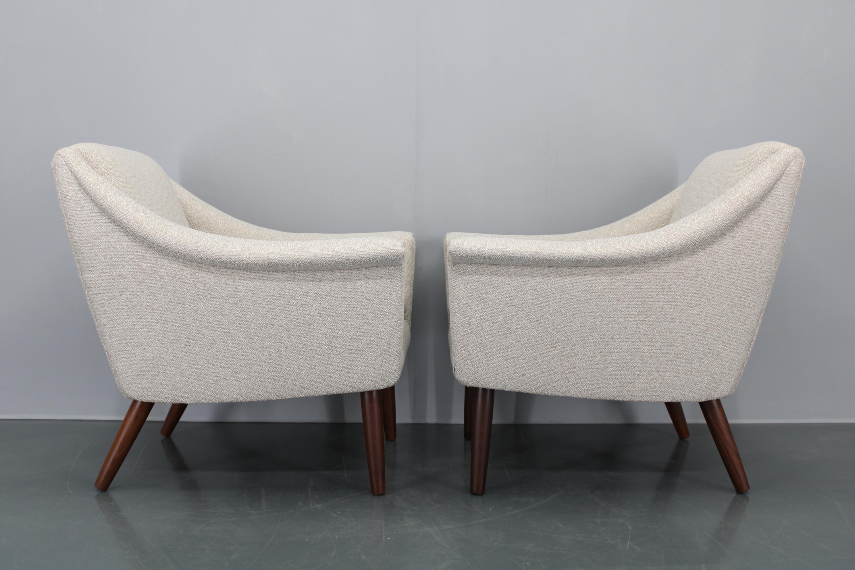 1960s Pair of Danish Restored Armchairs For Sale 3