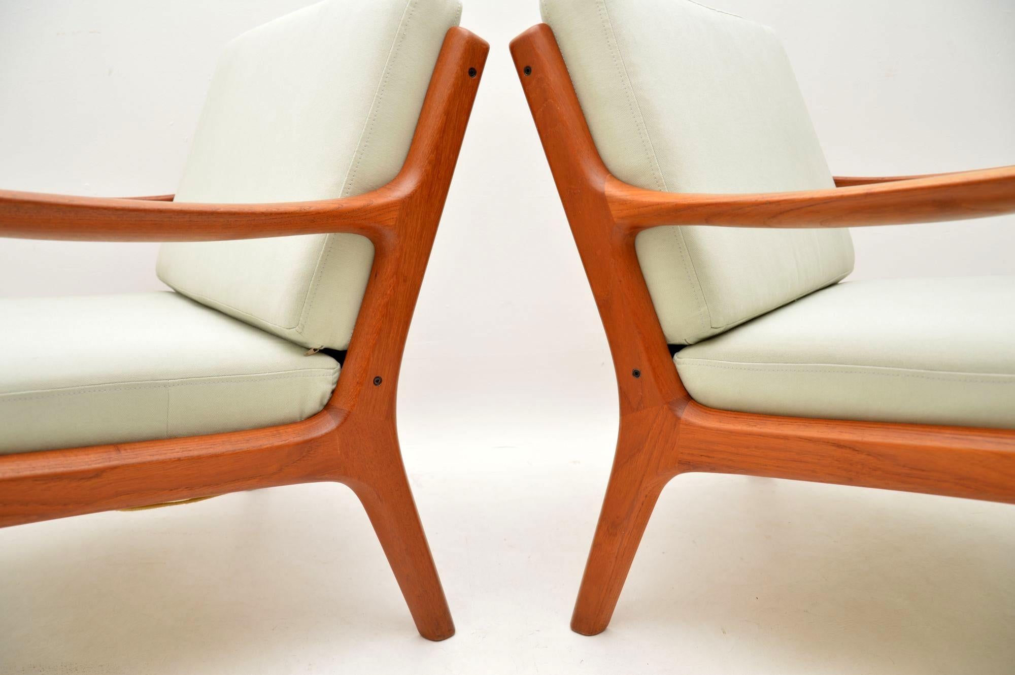 1960s Pair of Danish Teak Armchairs by Ole Wanscher 3