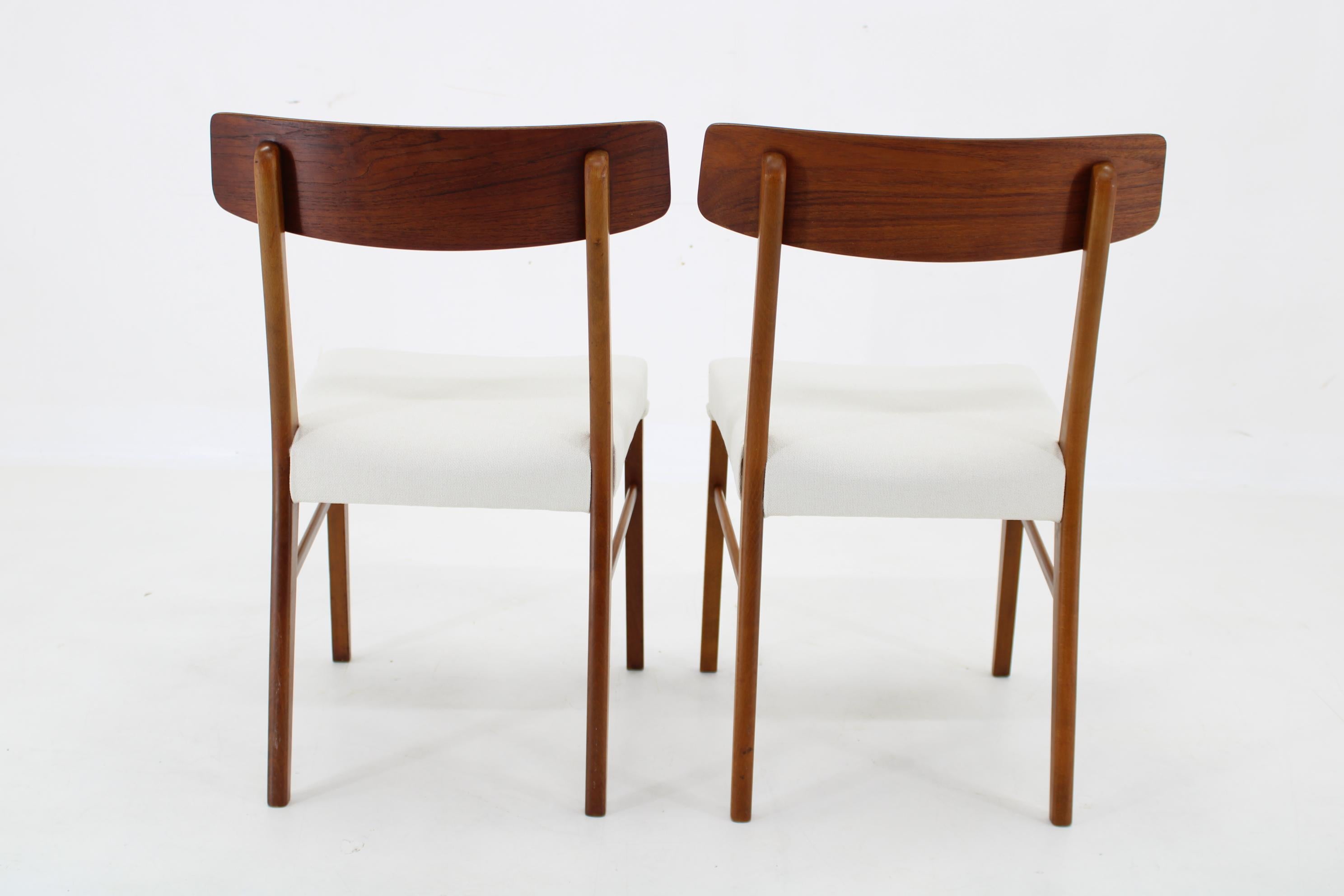Paire de chaises danoises en teck des années 1960, restaurées  en vente 3