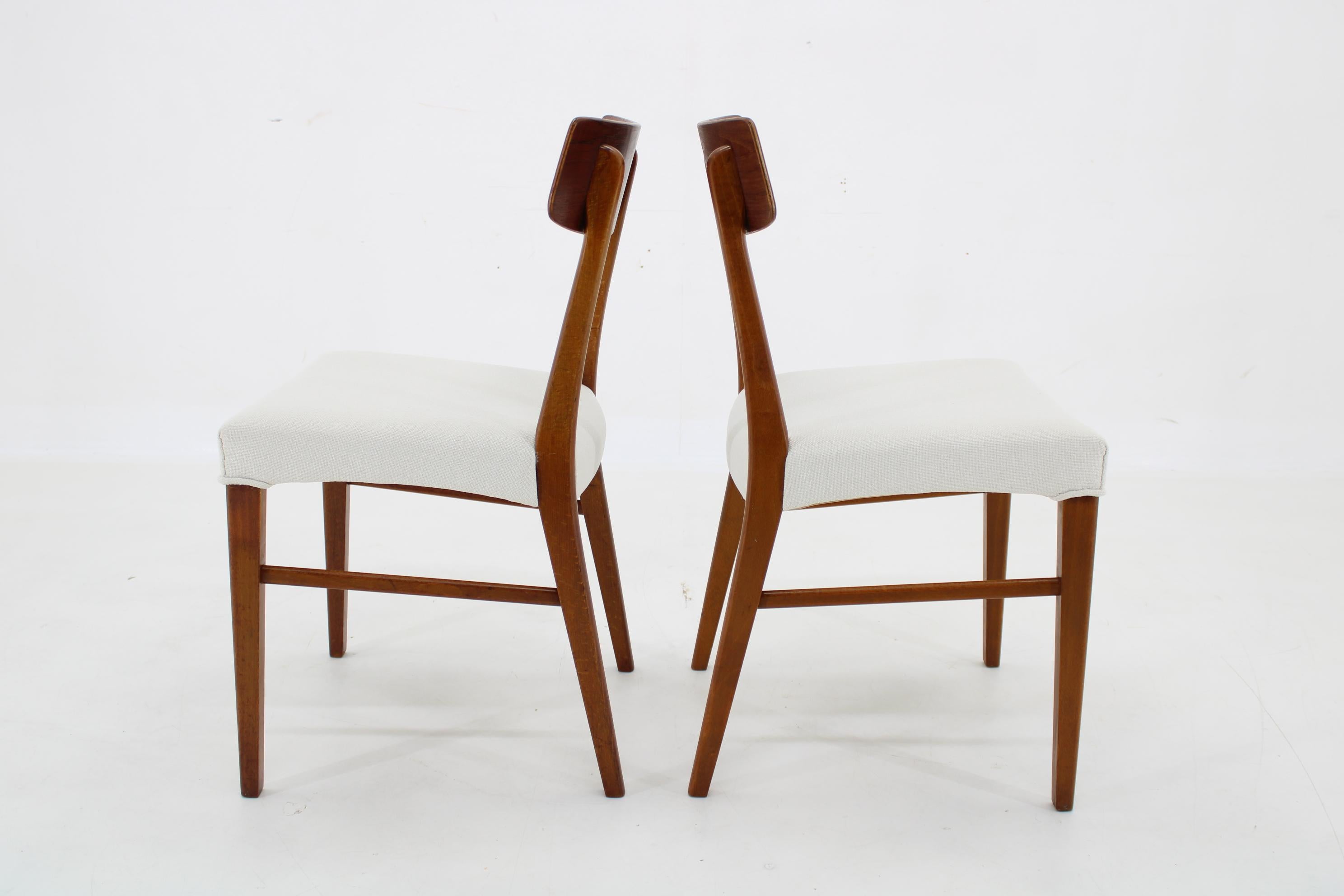 Paire de chaises danoises en teck des années 1960, restaurées  en vente 1