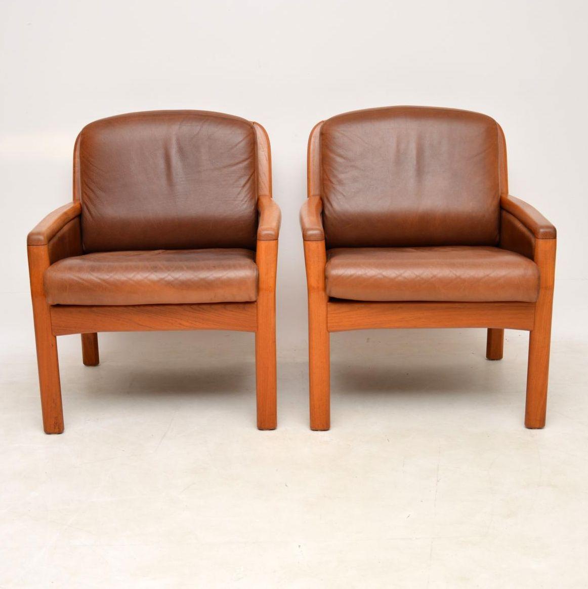 1960s Pair of Danish Teak and Leather Armchairs 6