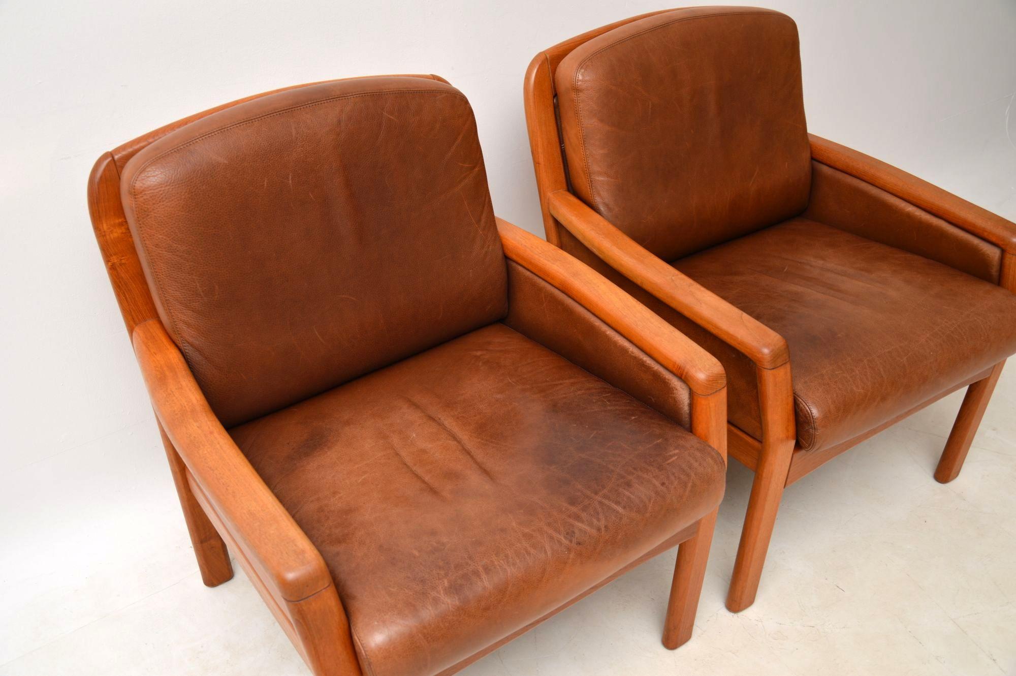 1960s Pair of Danish Teak and Leather Armchairs 1