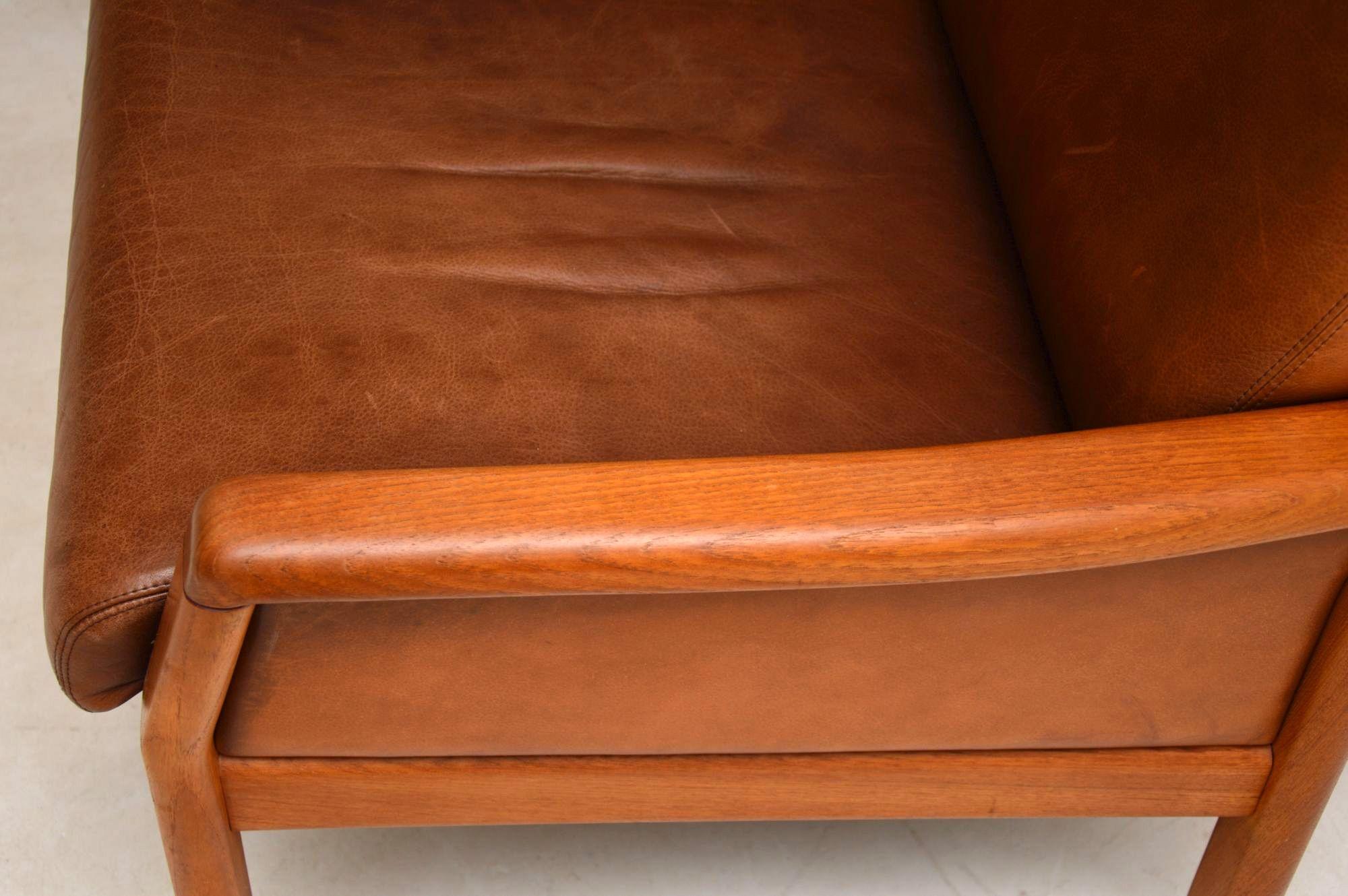 1960s Pair of Danish Teak and Leather Armchairs 3