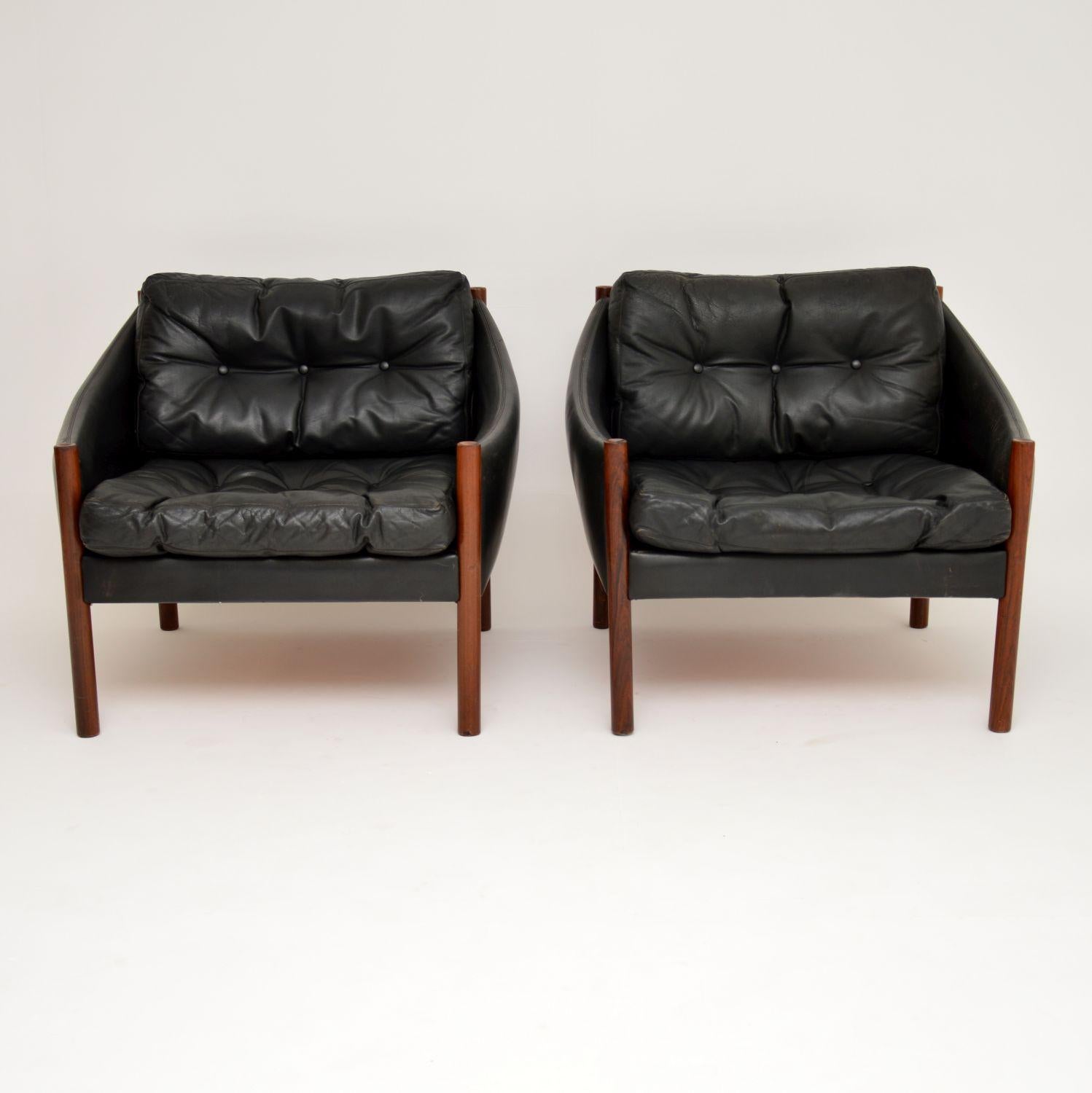 Mid-Century Modern 1960s Pair of Danish Vintage Leather Armchairs