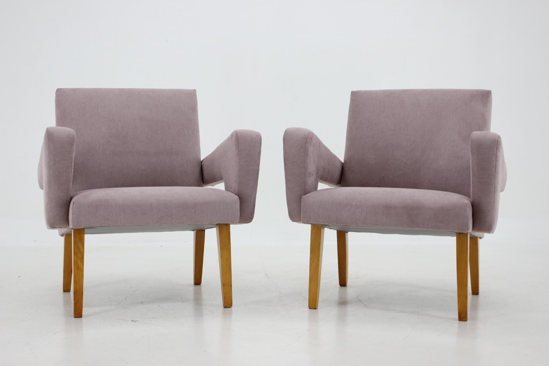 Mid-Century Modern 1960s Pair of Design Armchairs, Czechoslovakia For Sale