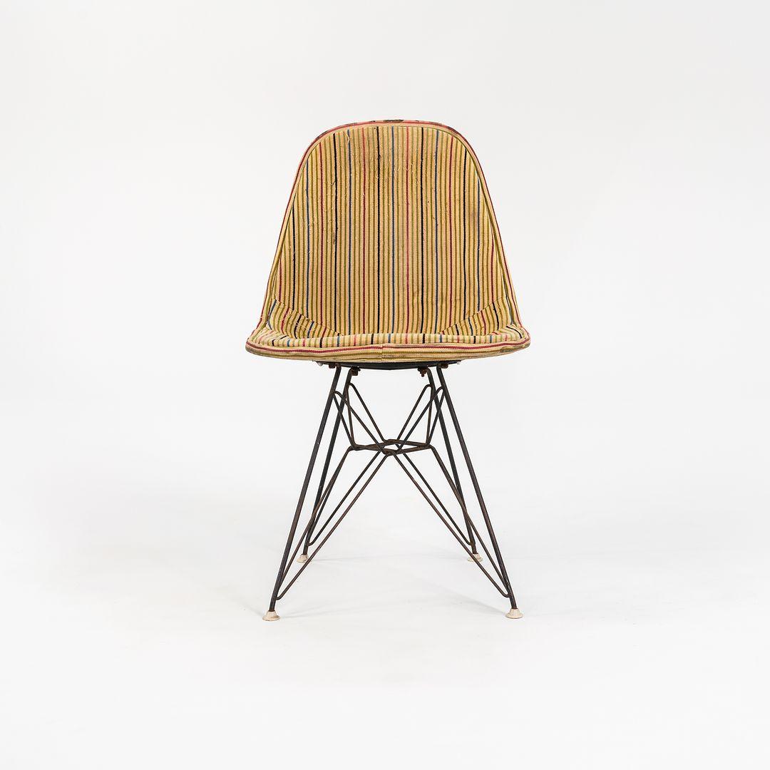 Coppia di sedie Herman Miller DKR-1 degli anni '60 con base Eiffel e tessuto Girard in vendita 1