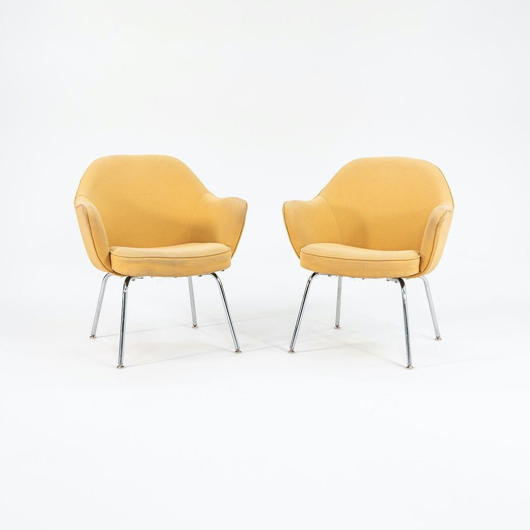 Il s'agit d'une paire rare de chaises de direction Saarinen, modèle 68 UPC, conçues à l'origine par Eero Saarinen pour Knoll en 1950. Ces exemples datent des années 1960. Le prix indiqué comprend la paire. Ils présentent de nombreuses