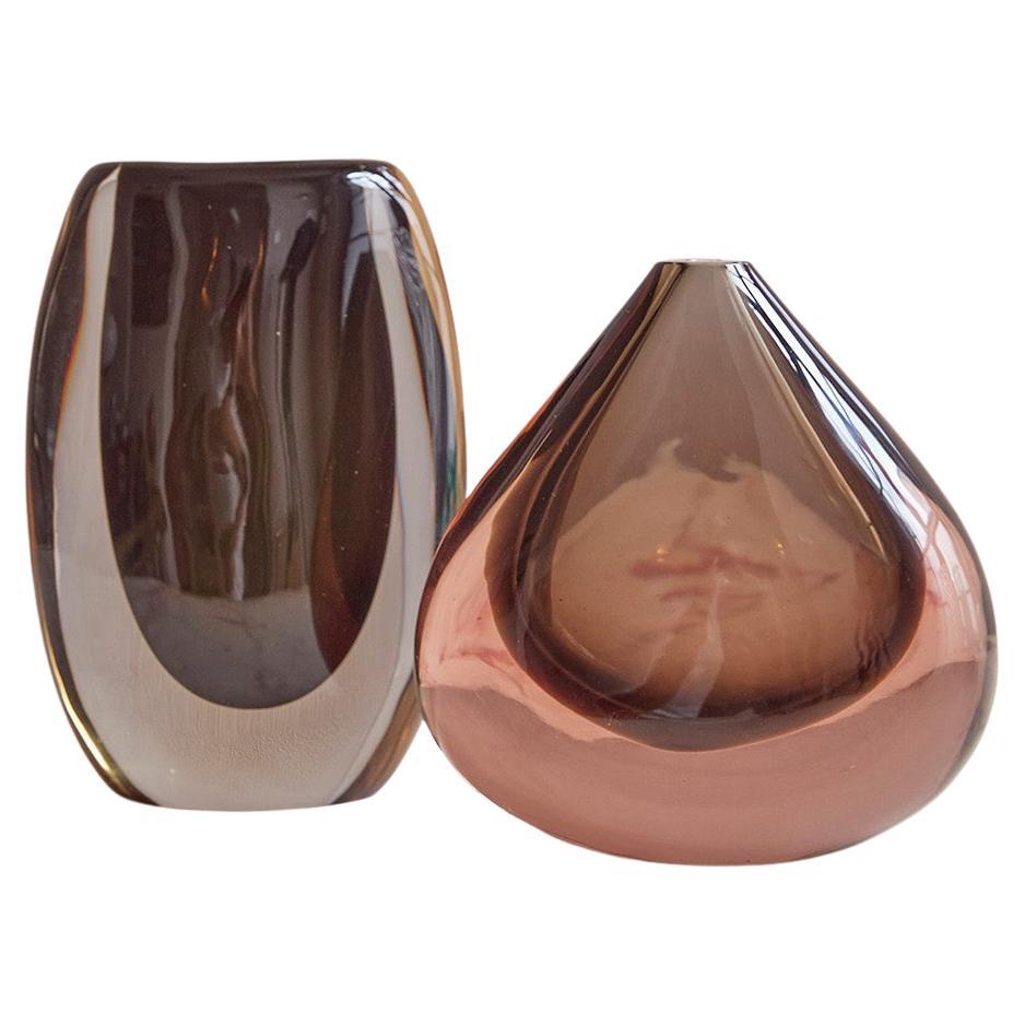 1960s Pair of Flavio Poli Brown and Cenedese Black Sommerso Murano Vases in vendita