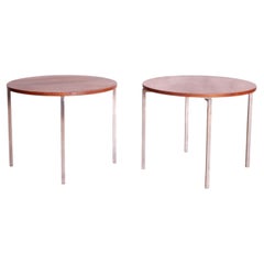 1960er Jahre Florence Knoll Runde Beistelltische aus Nussbaum und Stahl