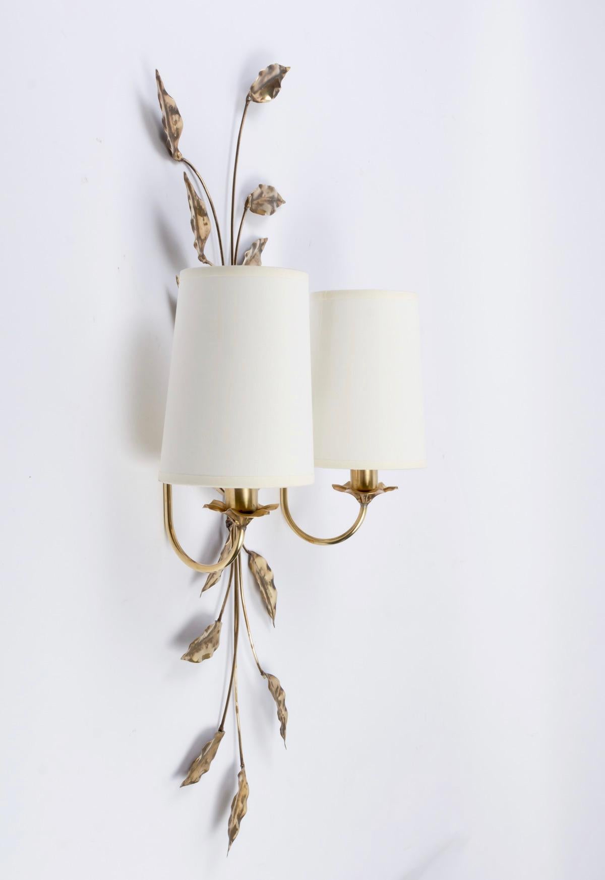 1970s Pair of Foliage Sconces in Gilded Brass from Maison Honoré 1