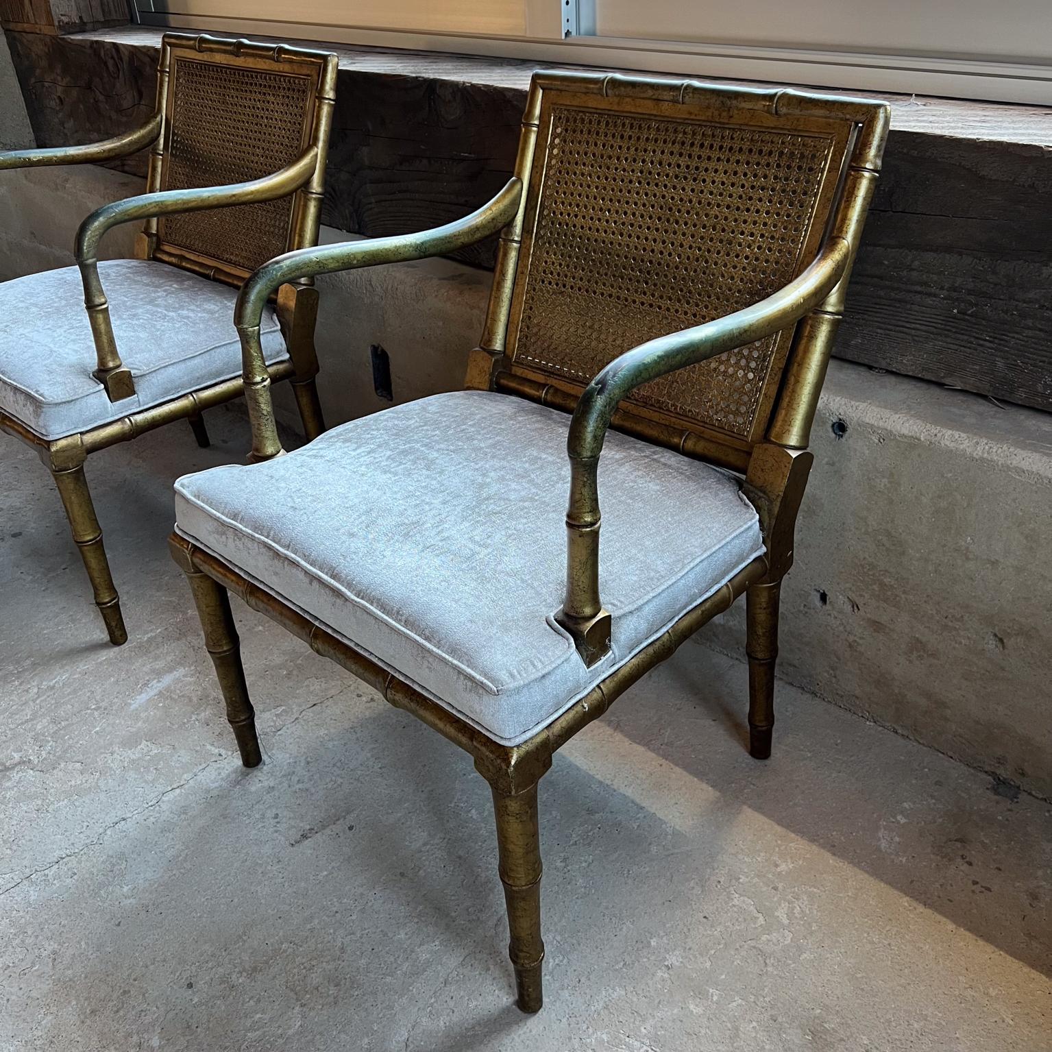 American 1960s Pair of Gilded Faux Bamboo Hollywood Regency Style Armchairs For Sale