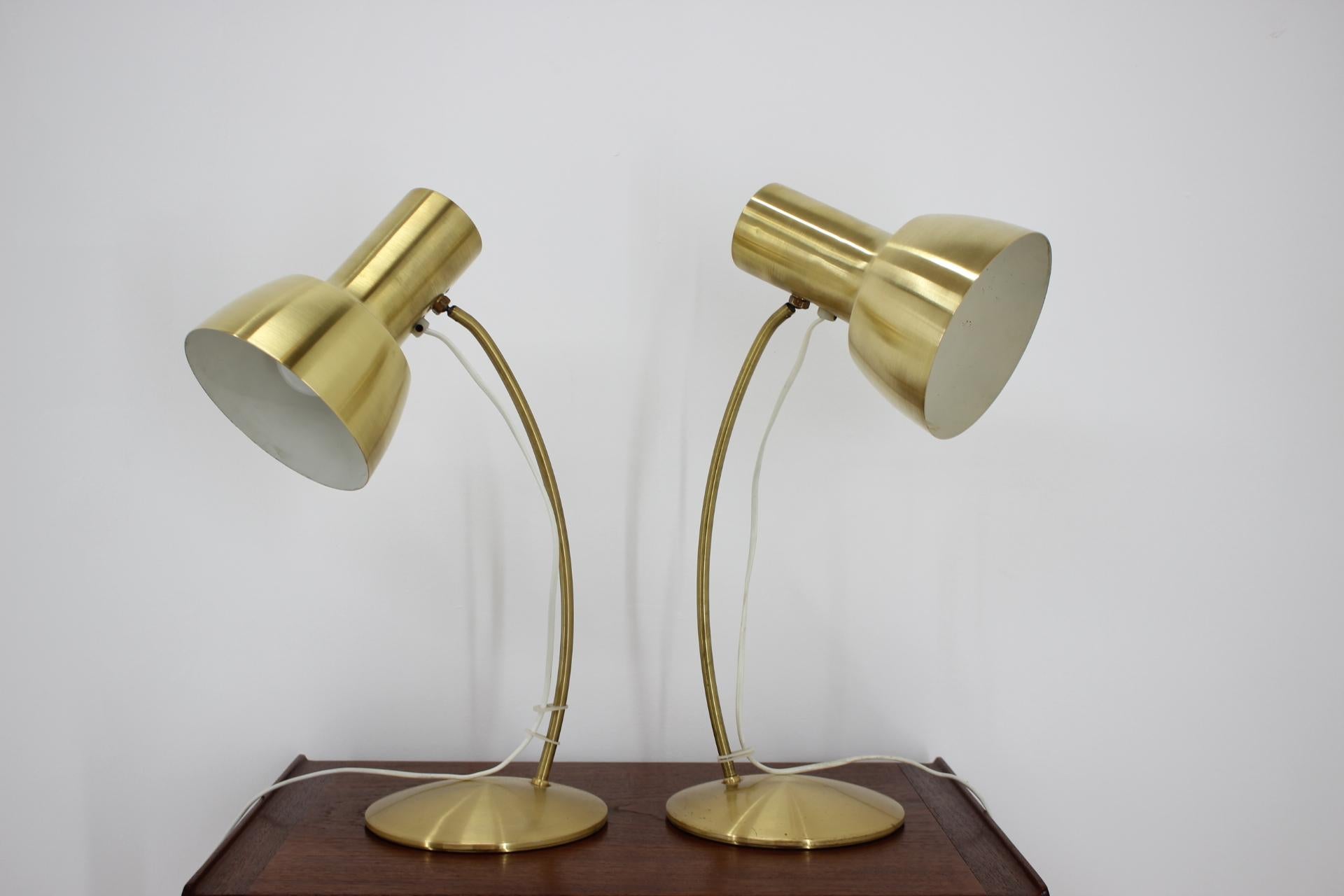 1960s Pair of Gold Table Napako Lamps, Czechoslovakia In Good Condition In Praha, CZ