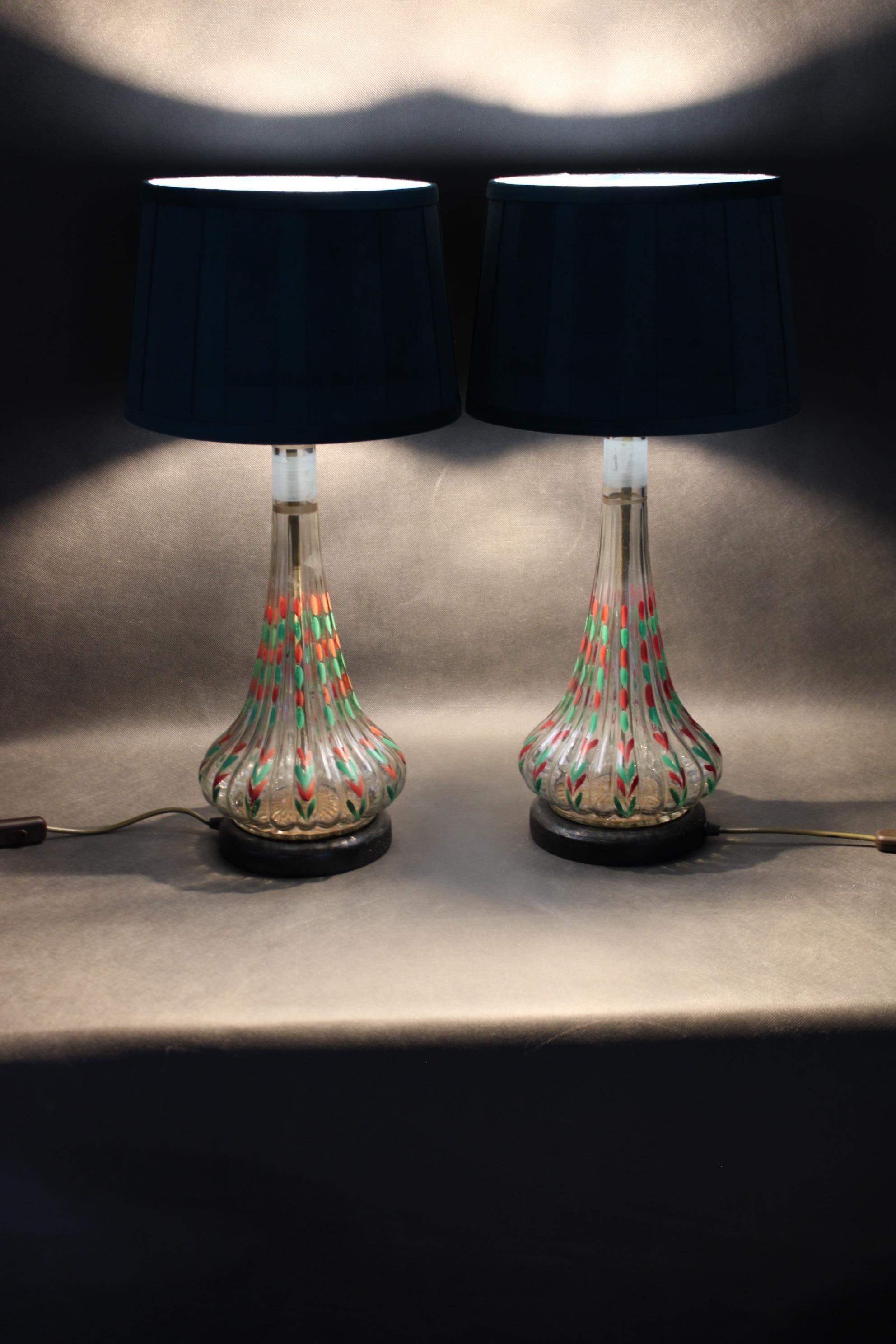 1960s Pair of Hand Painted Glass Table Lamps with New Fabric Shade, Czechoslovak For Sale 9