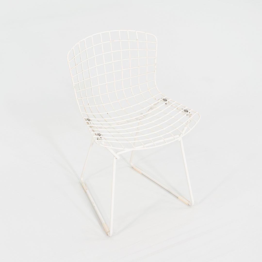 1960s Pair of Harry Bertoia for Knoll Childs Chairs in White en vente 4