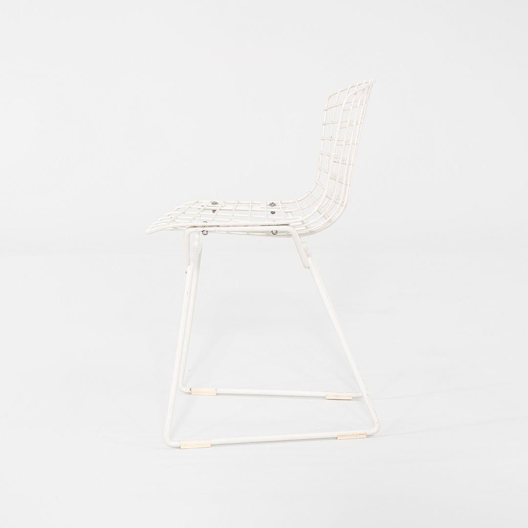 Milieu du XXe siècle 1960s Pair of Harry Bertoia for Knoll Childs Chairs in White en vente