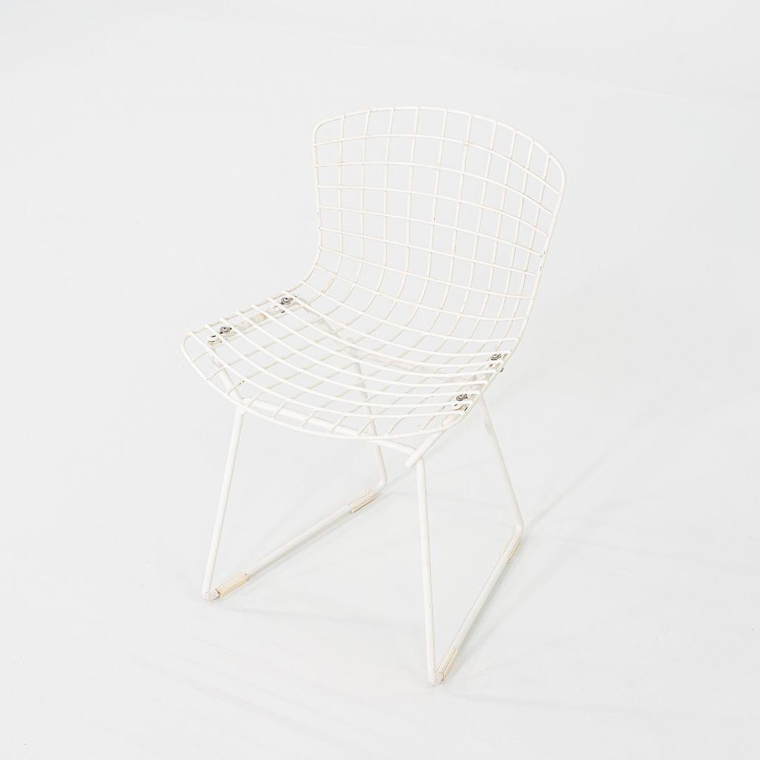 Acier 1960s Pair of Harry Bertoia for Knoll Childs Chairs in White en vente