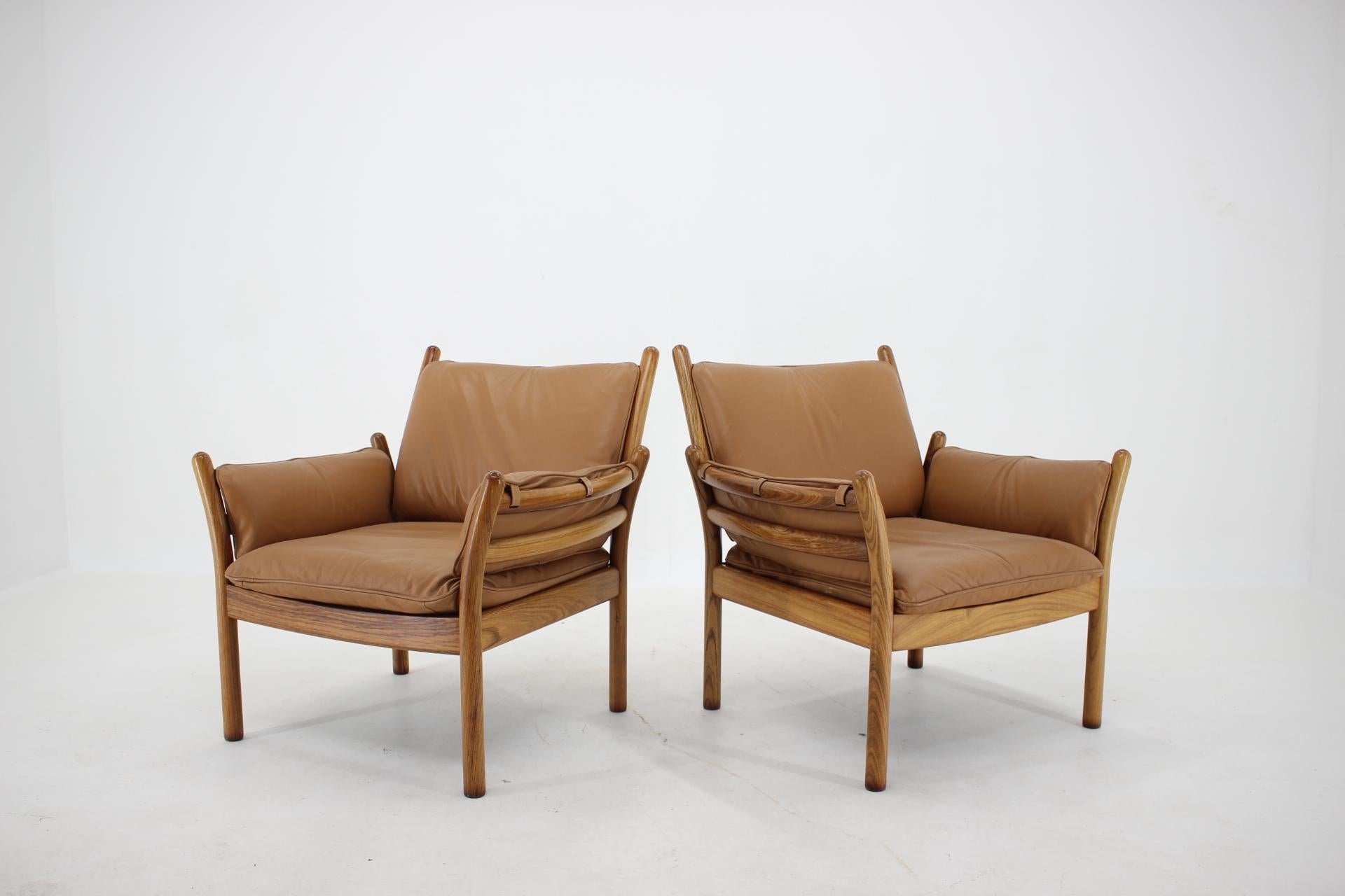 1960s Pair of Illum Wikkelsø Genius Leather Palisander Armchairs with Stools, De 2