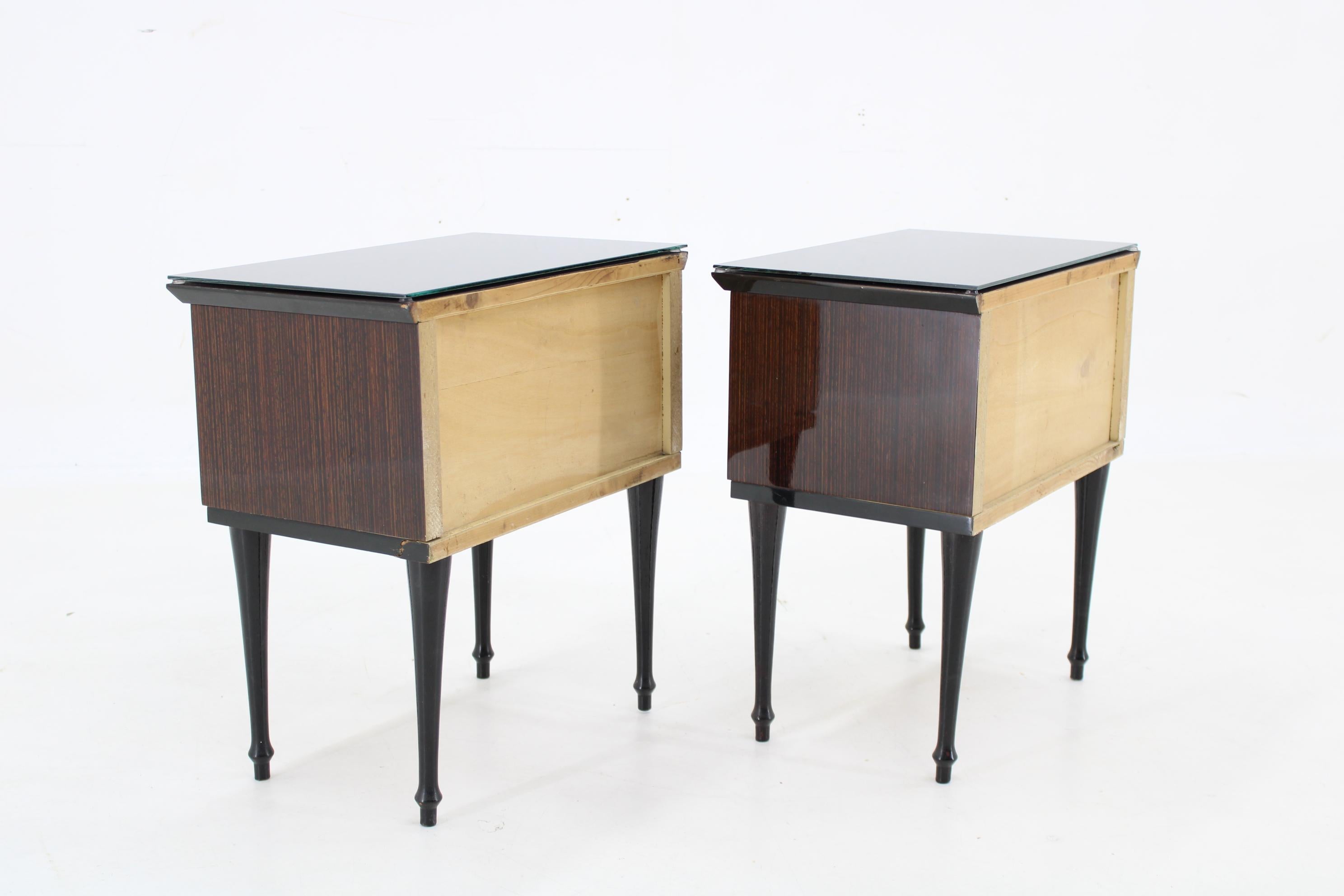 1960s Pair of Italian Bedside Tables  For Sale 1