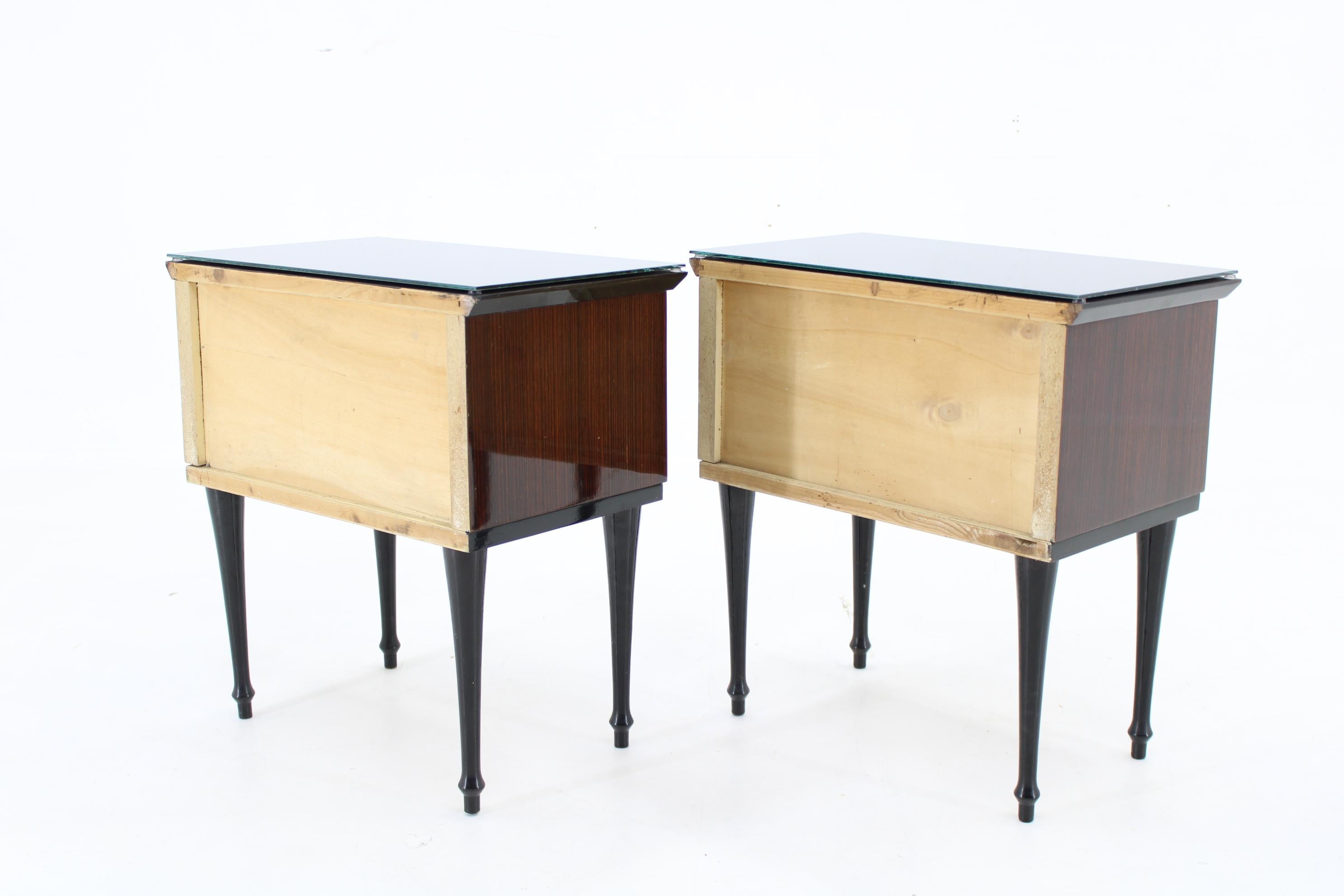 1960s Pair of Italian Bedside Tables  For Sale 3