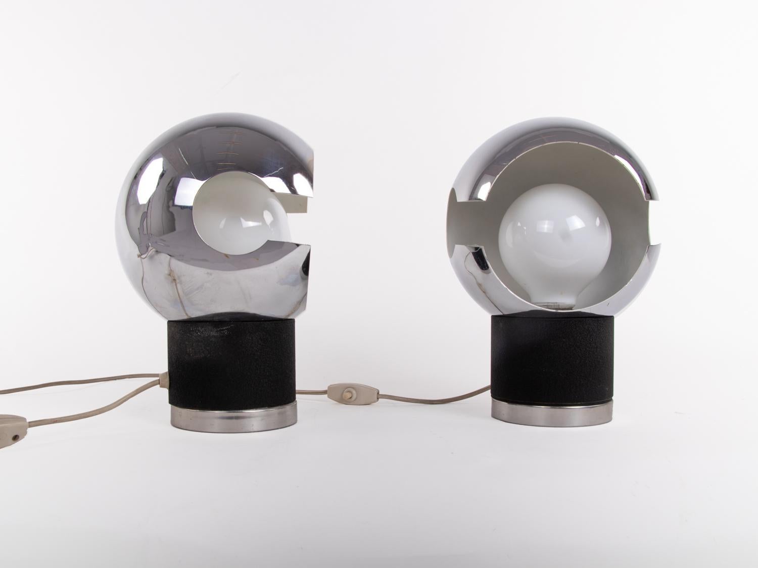 Mid-20th Century 1960s Pair of Italian Mid-Century Modern Space Chrome Globe Table Lamps