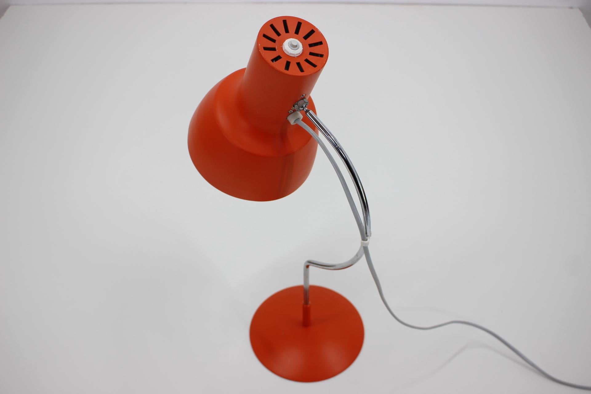 Paire de lampes de bureau rouge orange Josef Hurka des années 1960, Tchécoslovaquie en vente 5