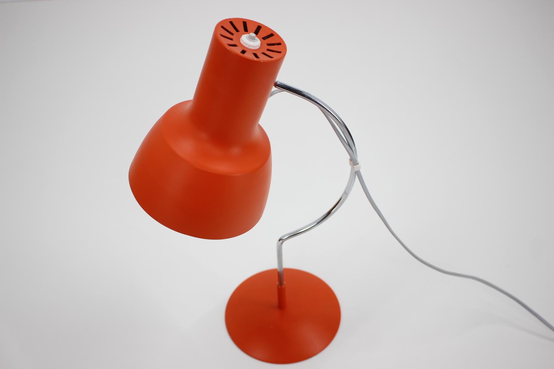 Paire de lampes de bureau rouge orange Josef Hurka des années 1960, Tchécoslovaquie en vente 1