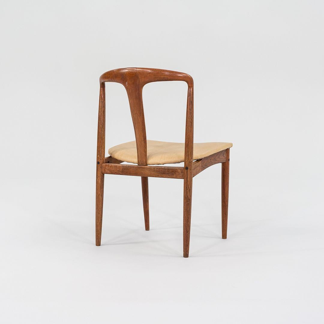 Pareja de sillas de comedor de teca Juliane, años 60, de Johannes Andersen Danés en venta