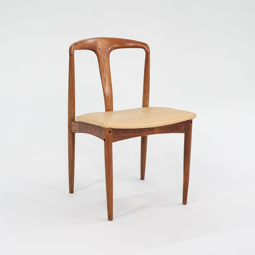 Pareja de sillas de comedor de teca Juliane, años 60, de Johannes Andersen en venta 2