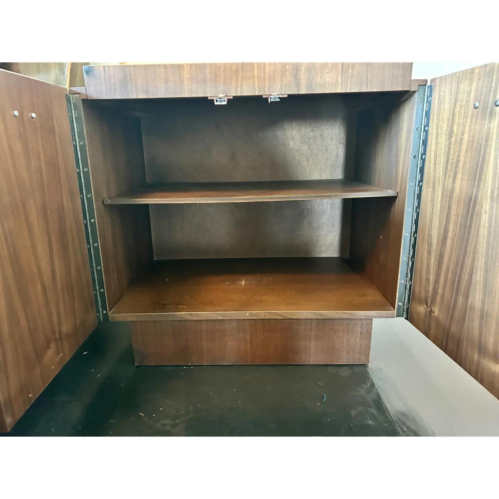 1960s Pair of Lane Brutalist Mid Century Modern Style Nightstands In Good Condition For Sale In West Hollywood, CA