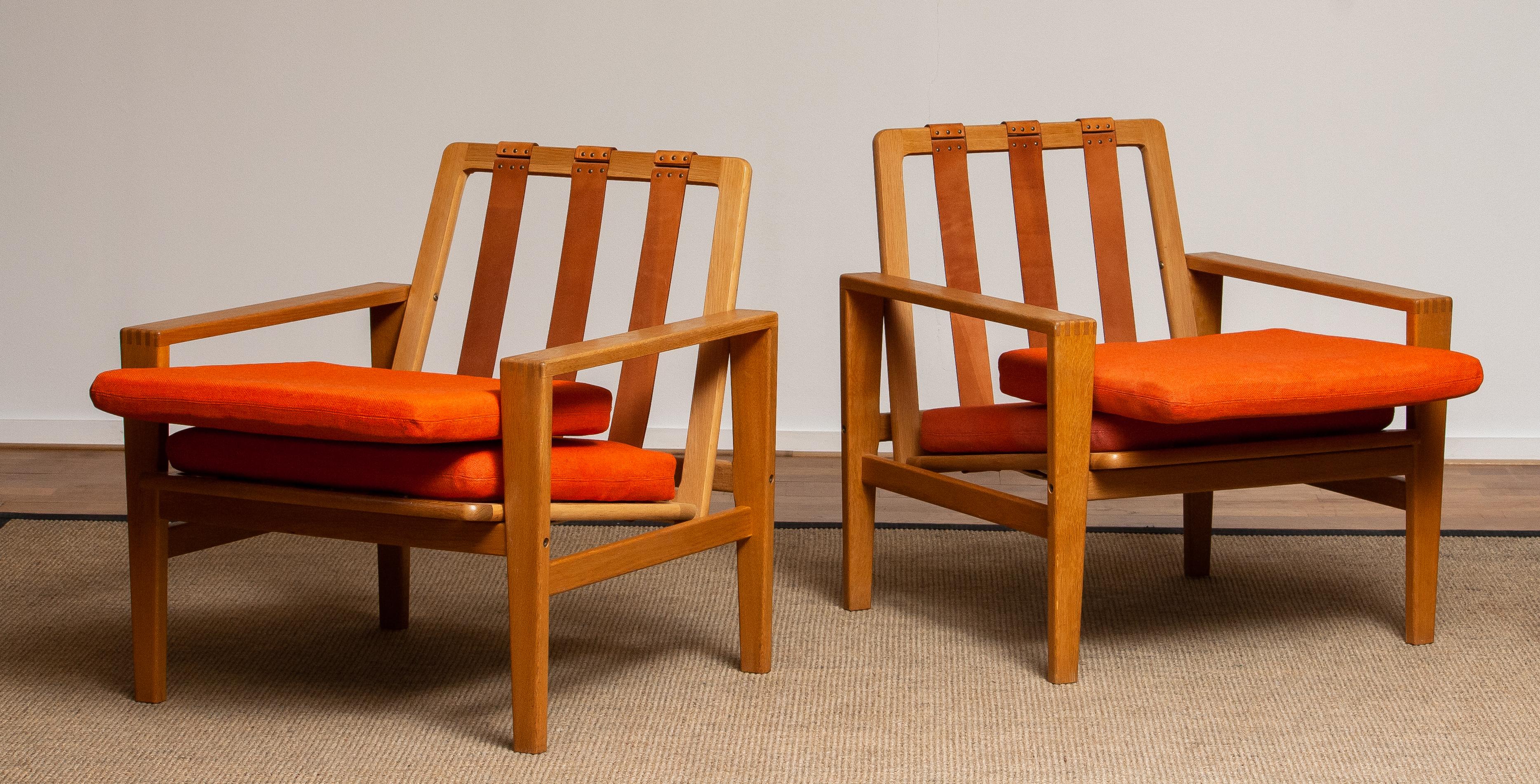 1960s Pair of Lounge / Easy Chairs in Oak Leather Fabric by Erik Merthen for Ire 7