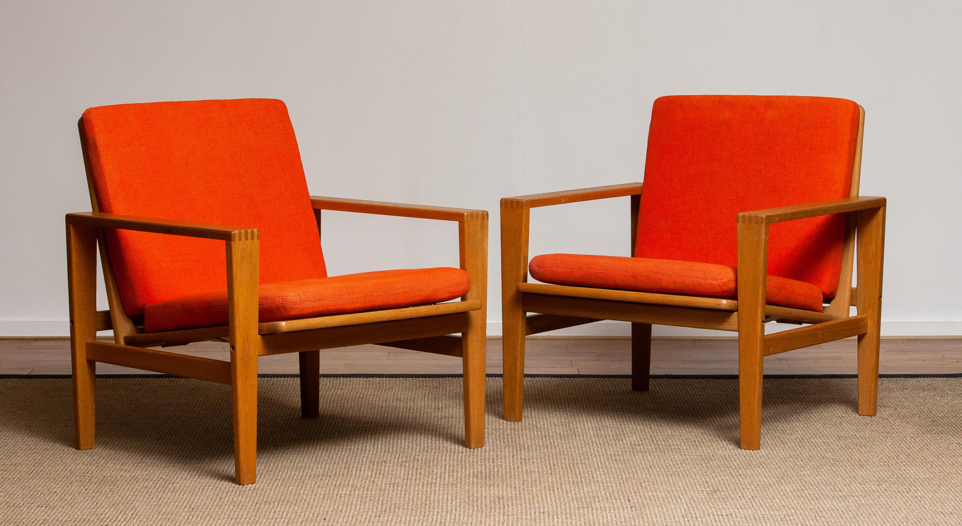 Swedish 1960s Pair of Lounge / Easy Chairs in Oak Leather Fabric by Erik Merthen for Ire