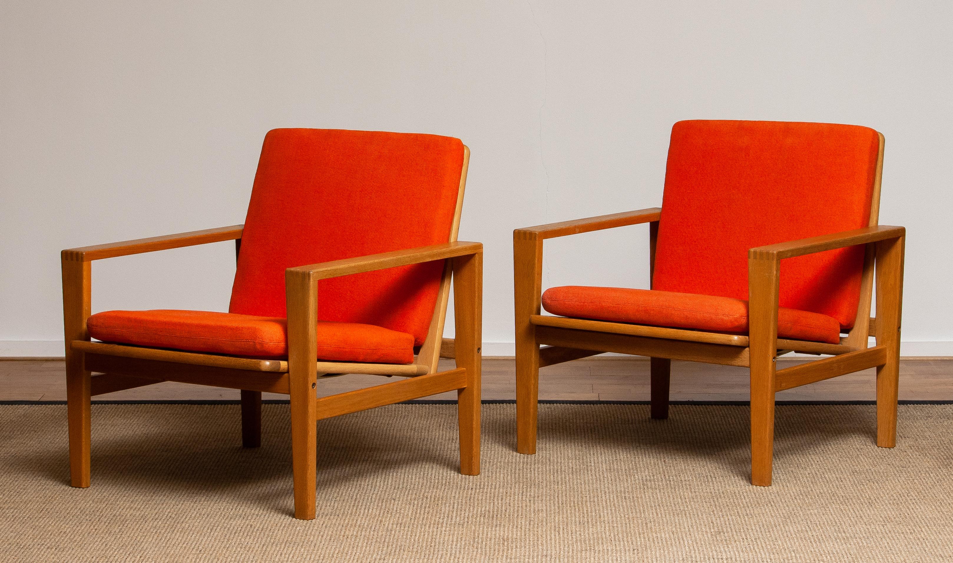 Mid-20th Century 1960s Pair of Lounge / Easy Chairs in Oak Leather Fabric by Erik Merthen for Ire