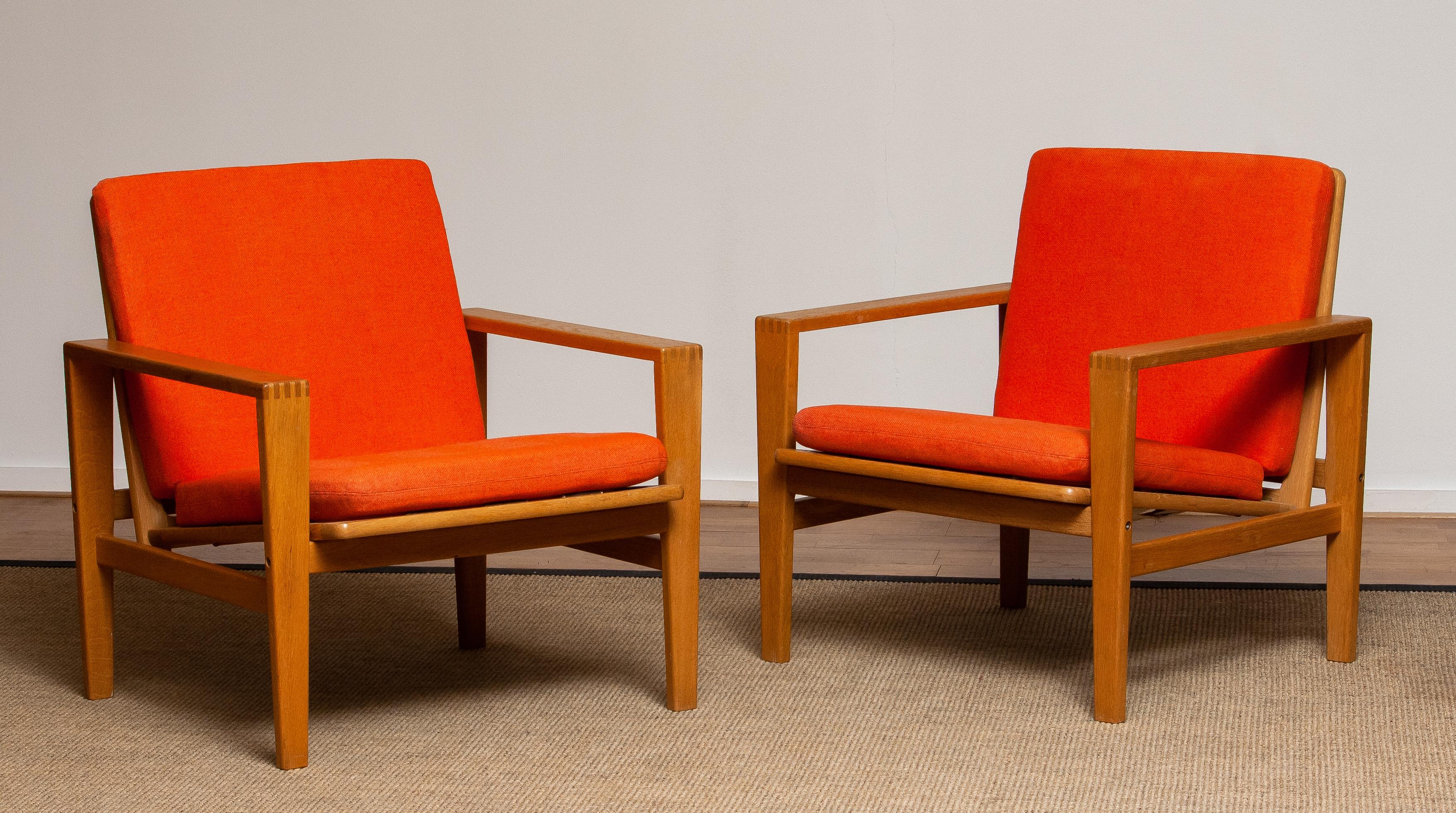 Mid-20th Century 1960s Pair of Lounge / Easy Chairs in Oak Leather Fabric by Erik Merthen for Ire