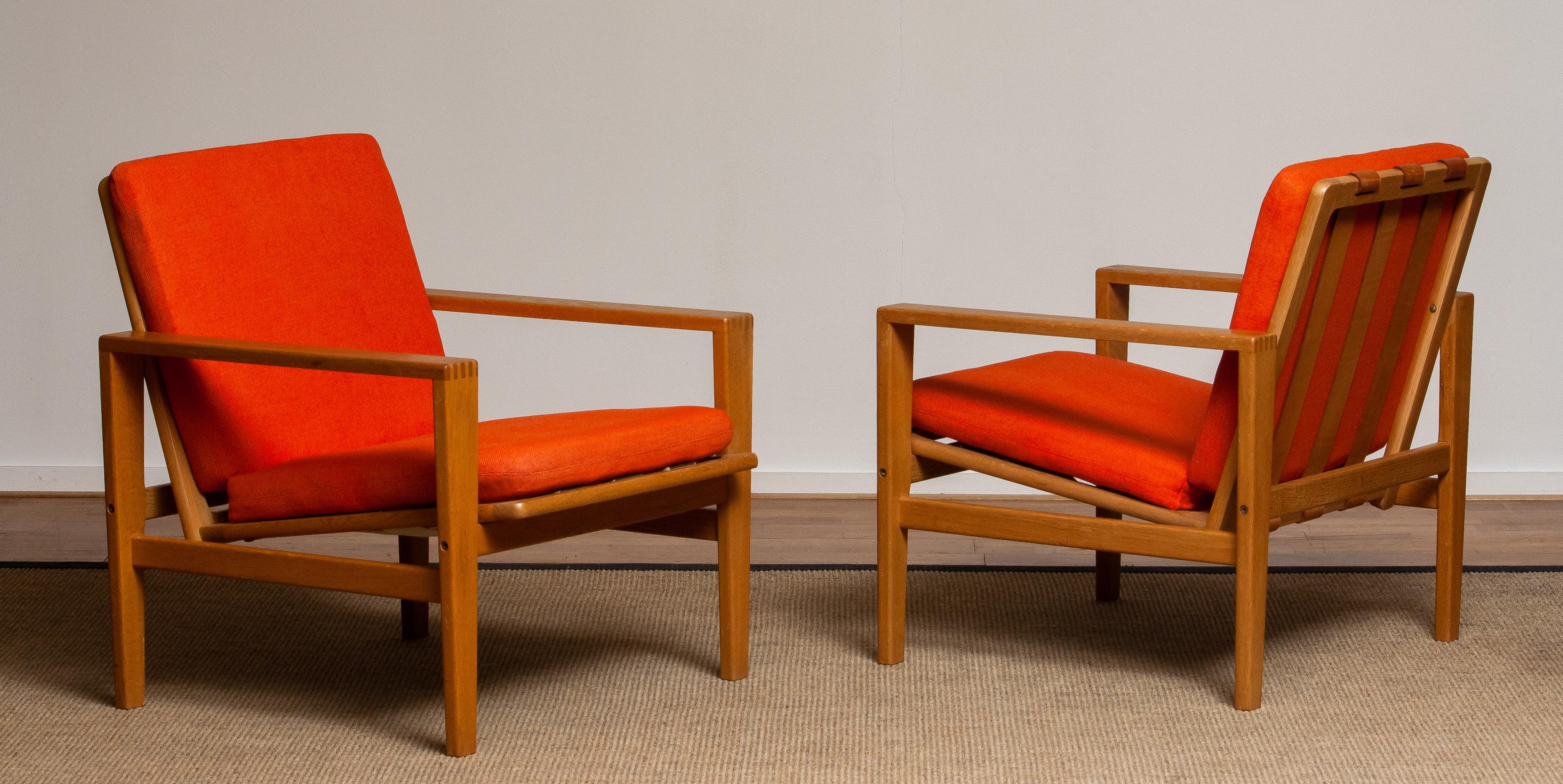 1960s Pair of Lounge / Easy Chairs in Oak Leather Fabric by Erik Merthen for Ire 3